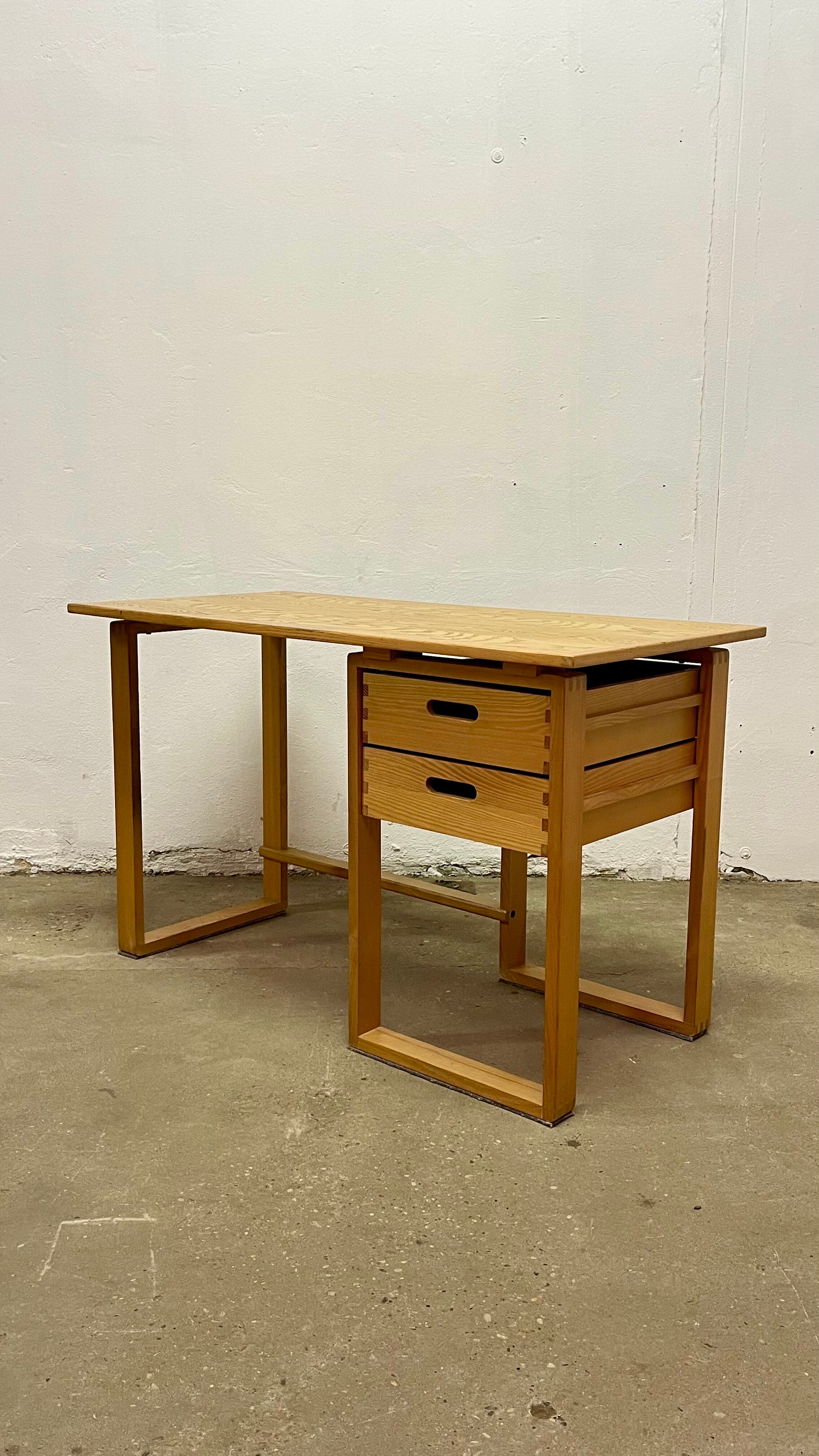 Vintage desk from the 70s/80s.