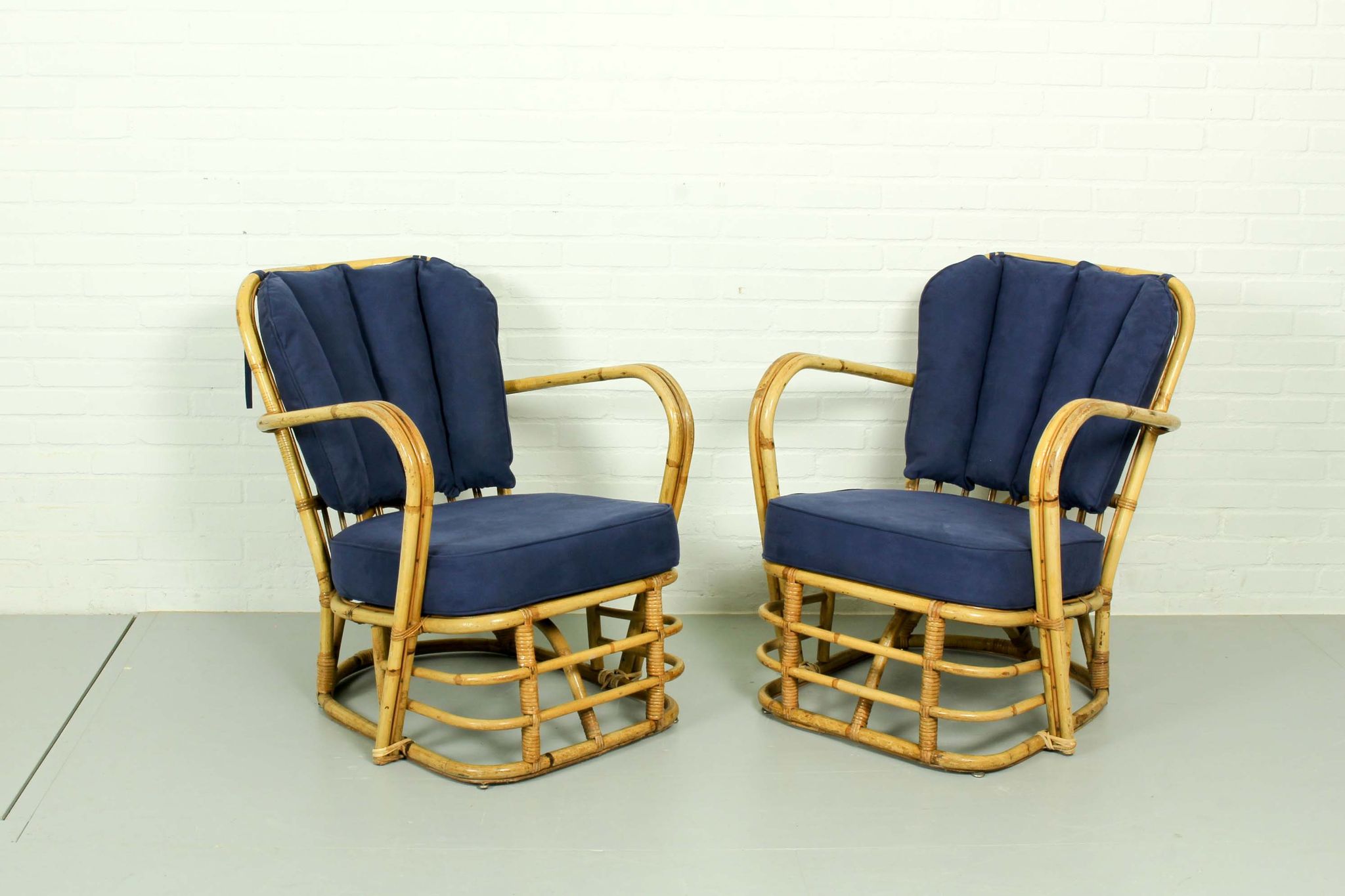 Ensemble rare de salon de rotin de milieu du siècle