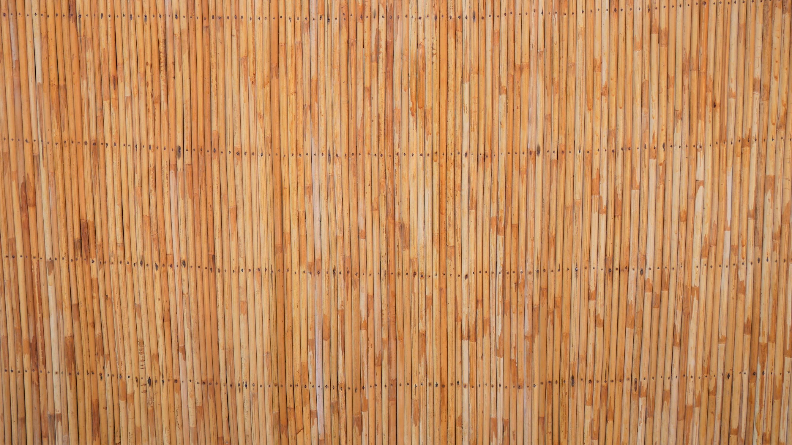 Rattan bar with 3 vintage stools