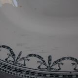 Oval plate in earthenware decoration garland Louis XVI green