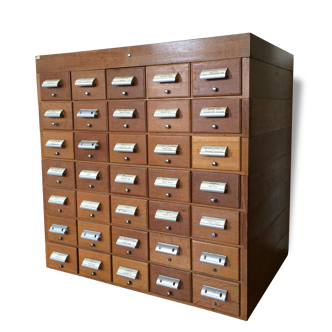 Furniture business - 35 drawers - TBE