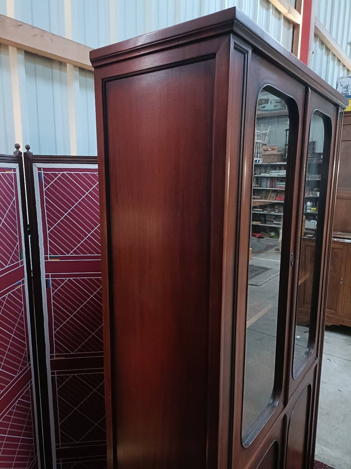 Vaisselier style classique avec partie vitrine