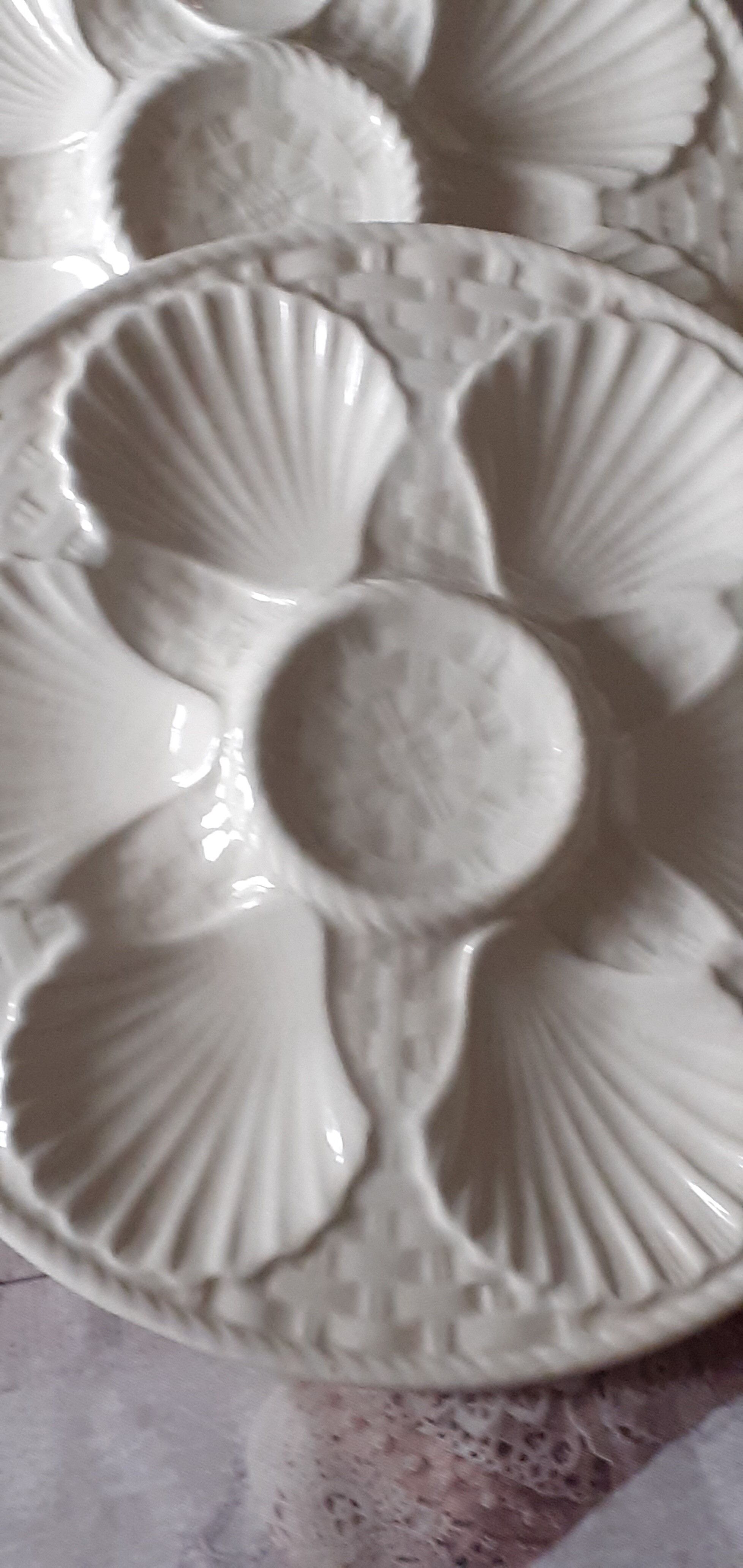 Oyster plates (9) brands chantilly france