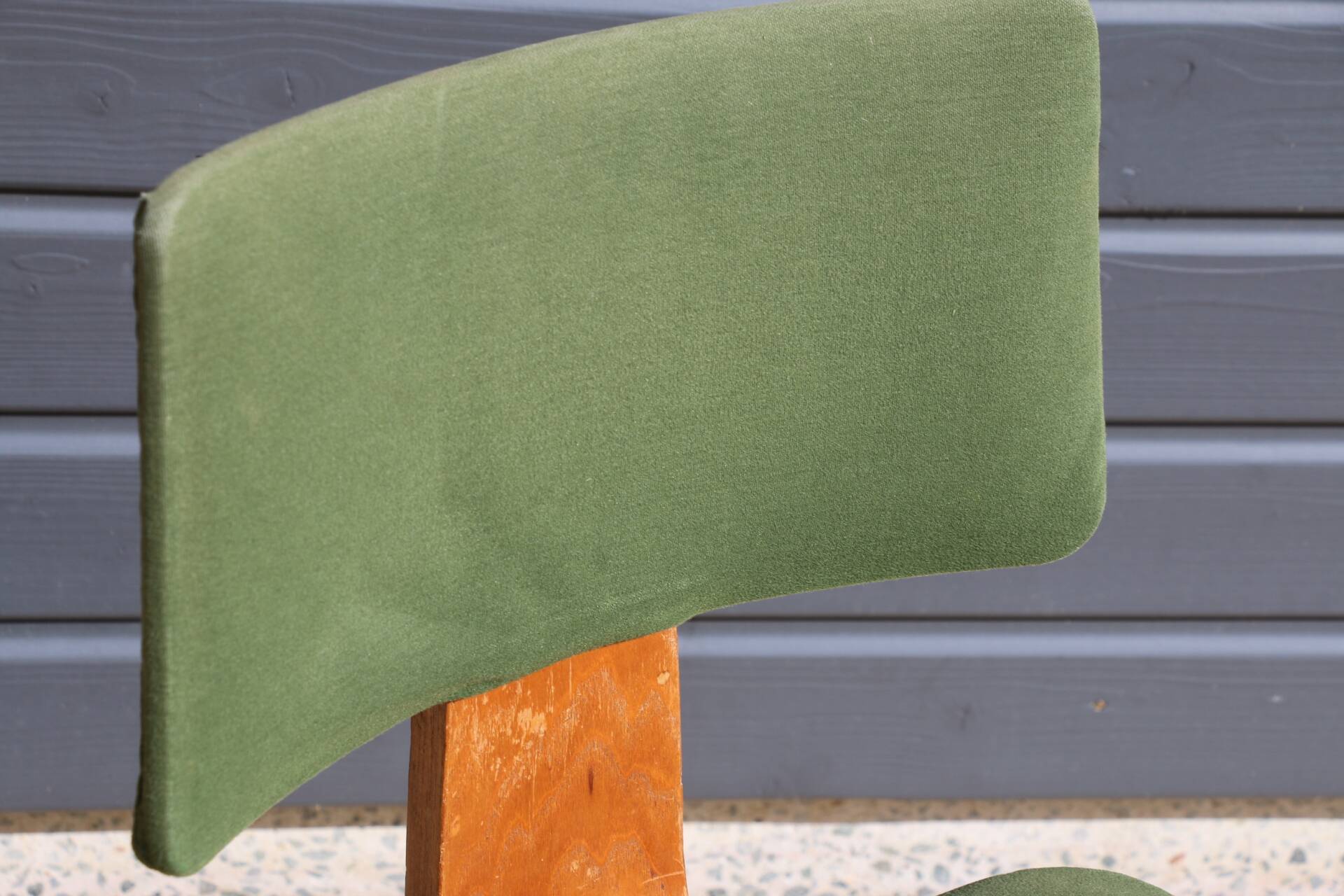 Robin Day chair "HILLESTAK" 1950 green