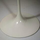 Eero Saarinen table for Knoll International