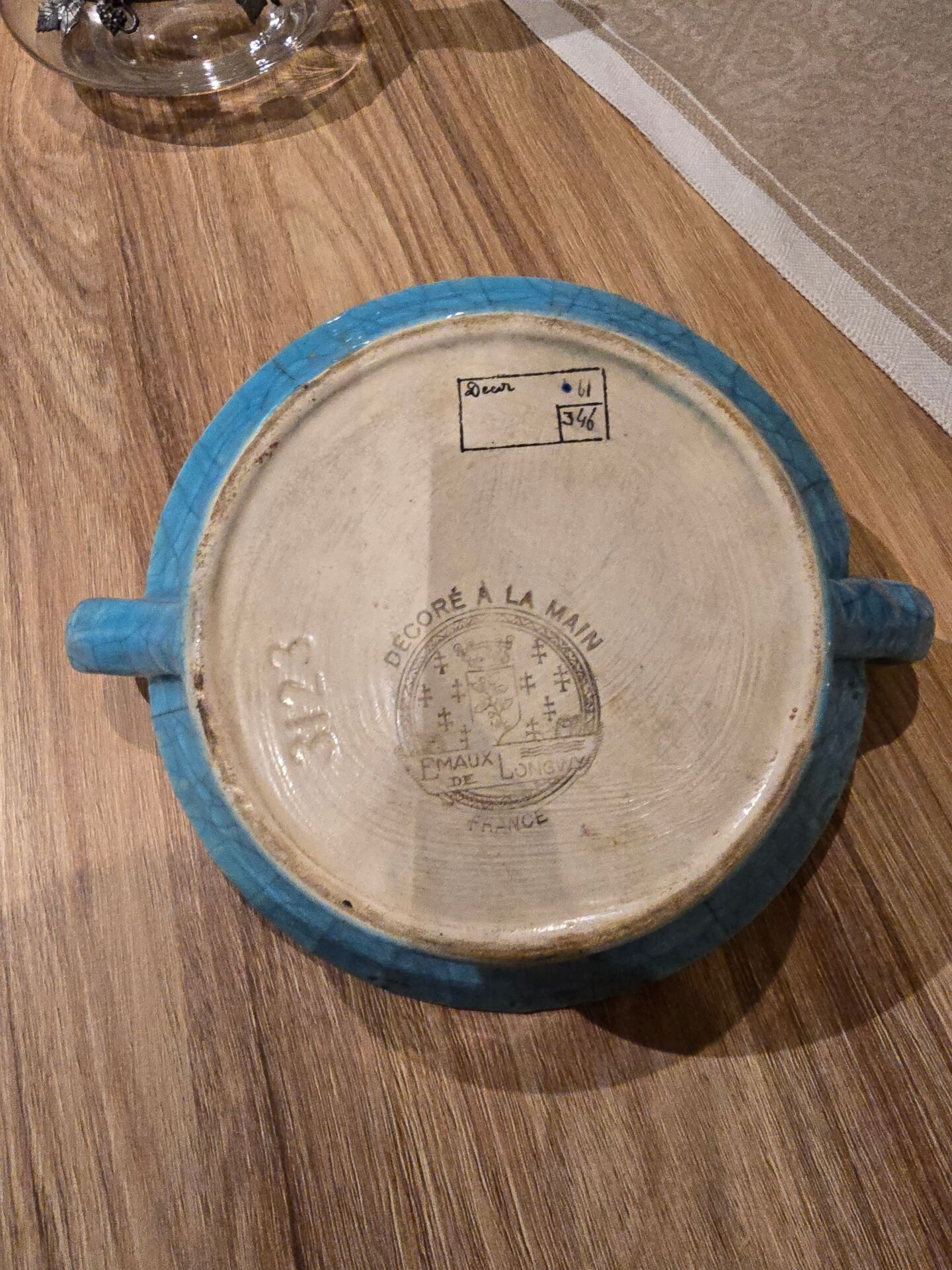Enamel plate