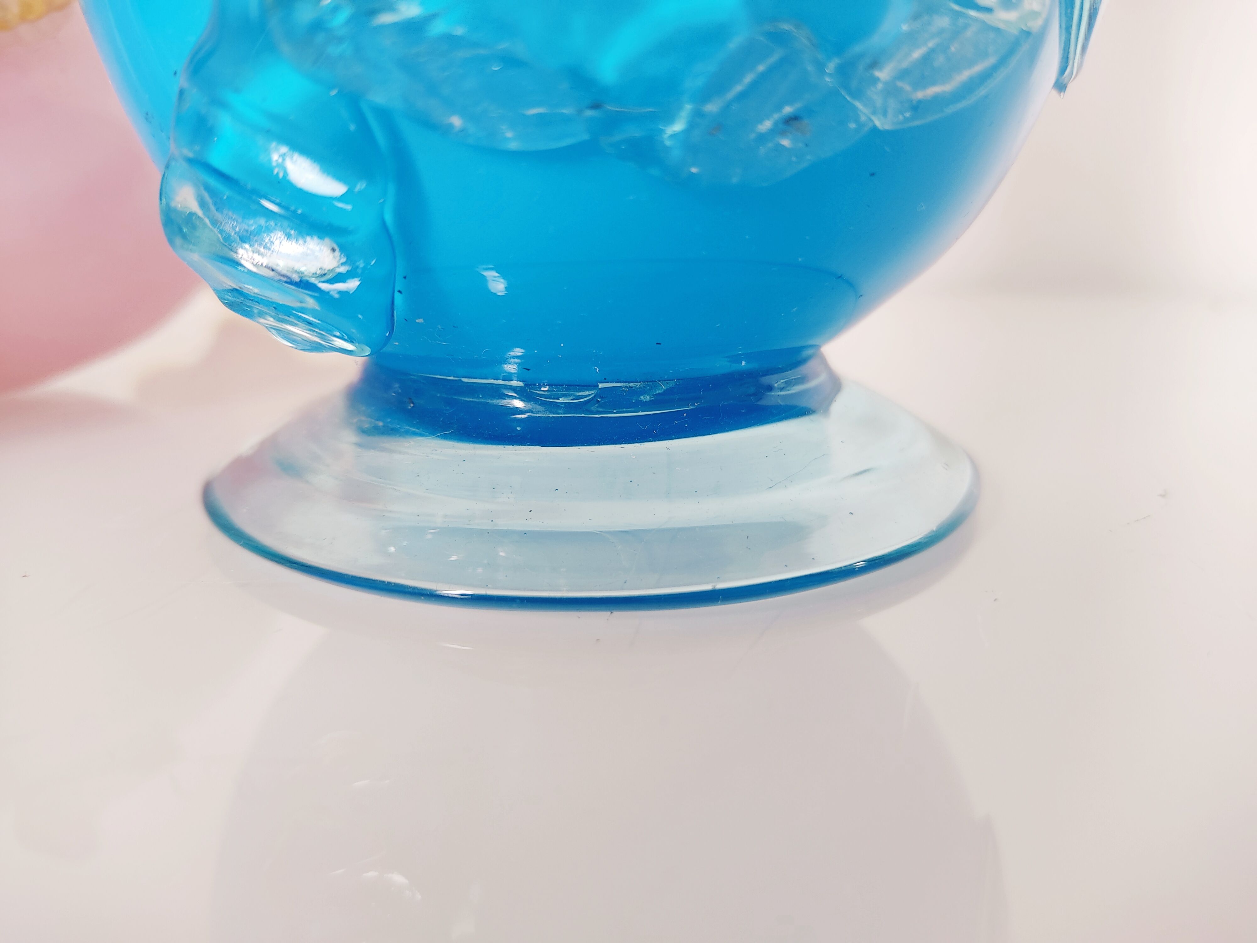 Ensemble de deux vases de Murano fleurs en relief