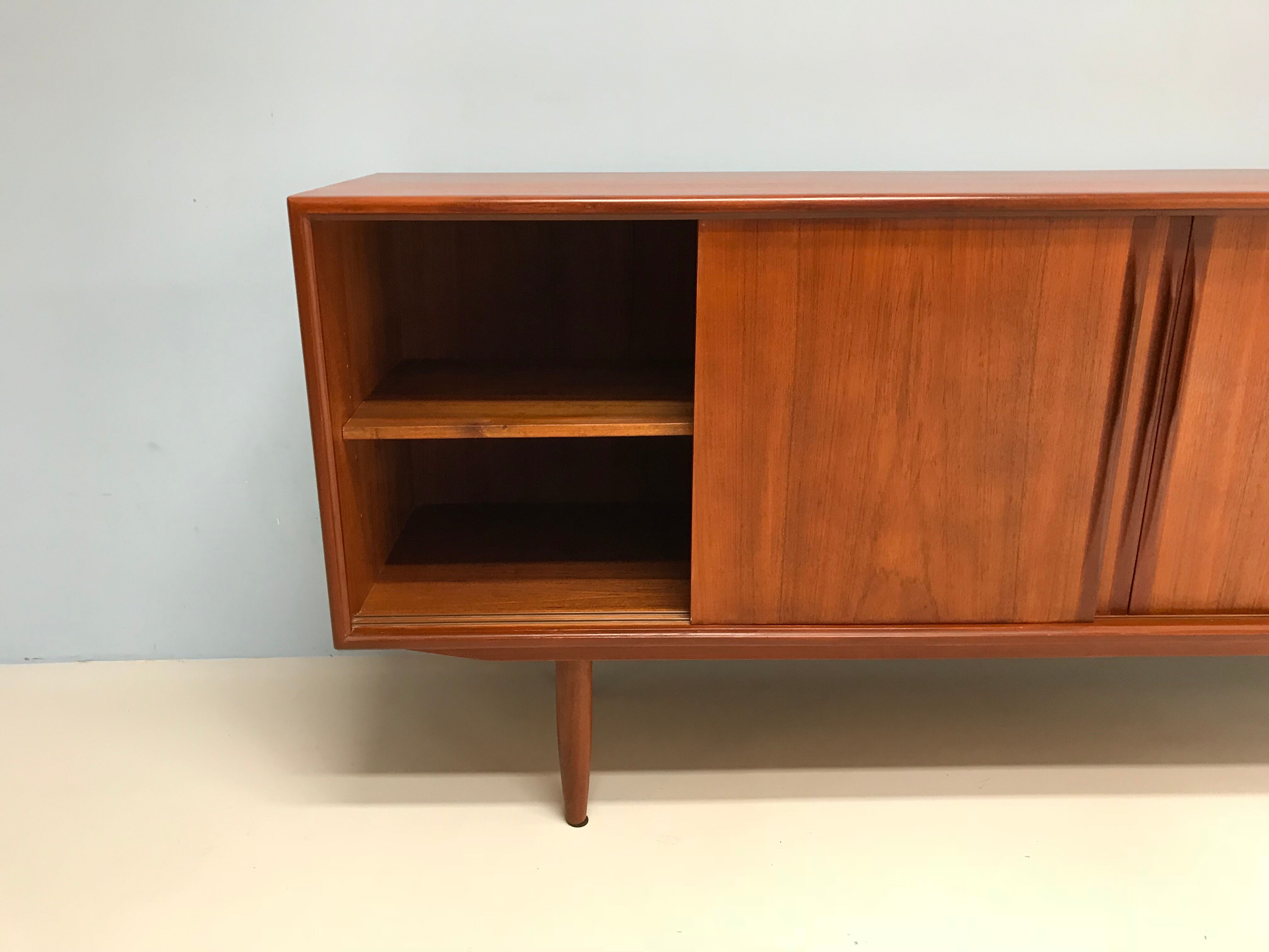 Teak sideboard Gunni Omann