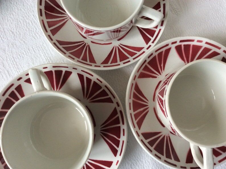 Set of 3 saucer cups and a ceramic coffee maker or teapot Digoin Sarreguemines