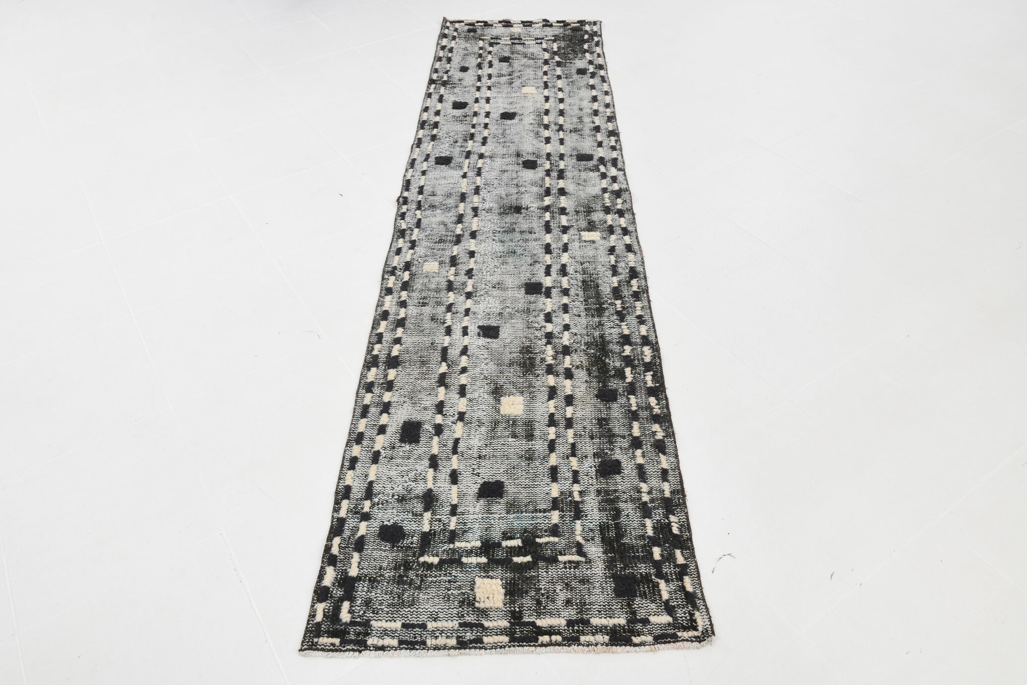 3x9 handmade pom pom vintage runner rug 285x73cm