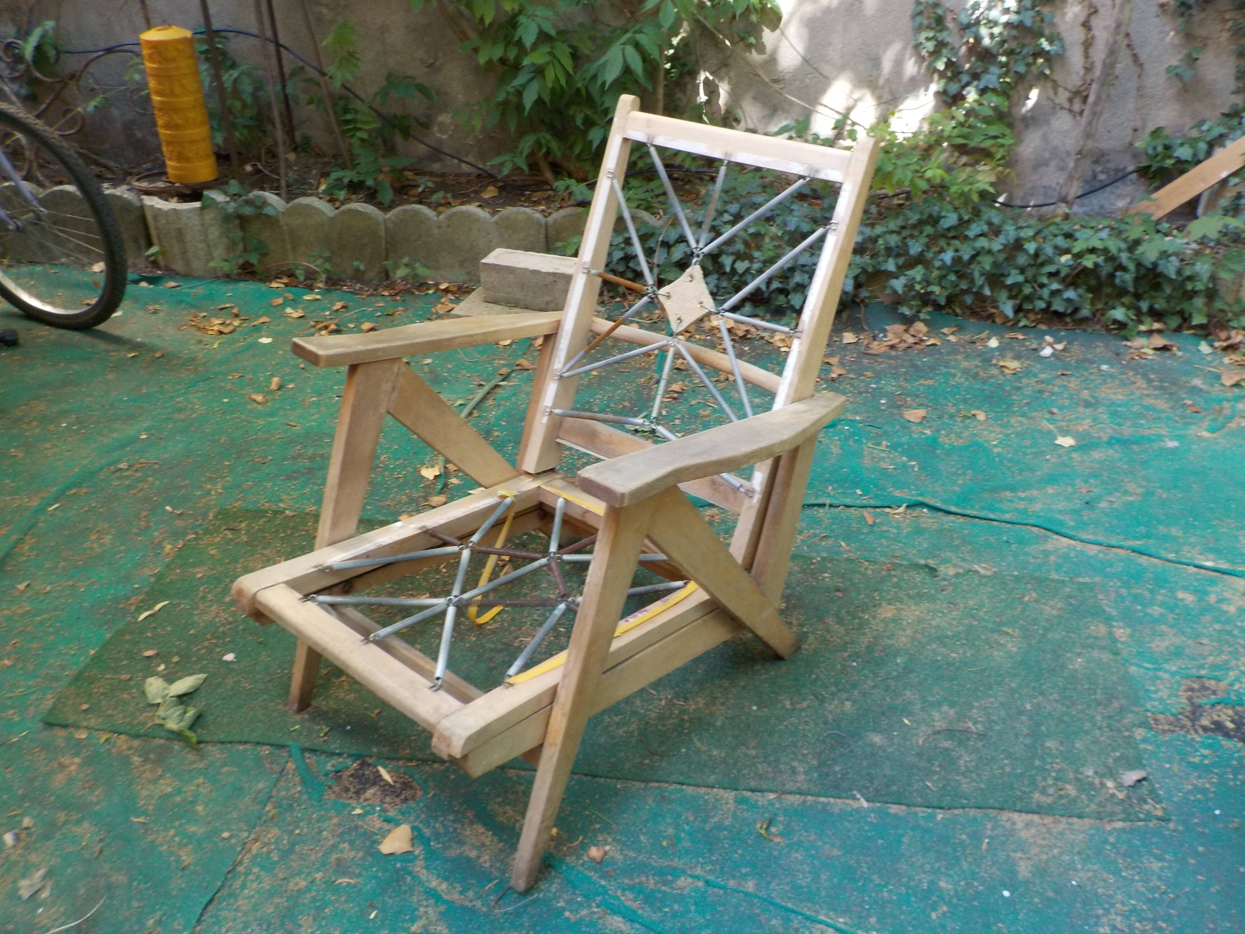 Lounge chair l'Extensif with compass feet