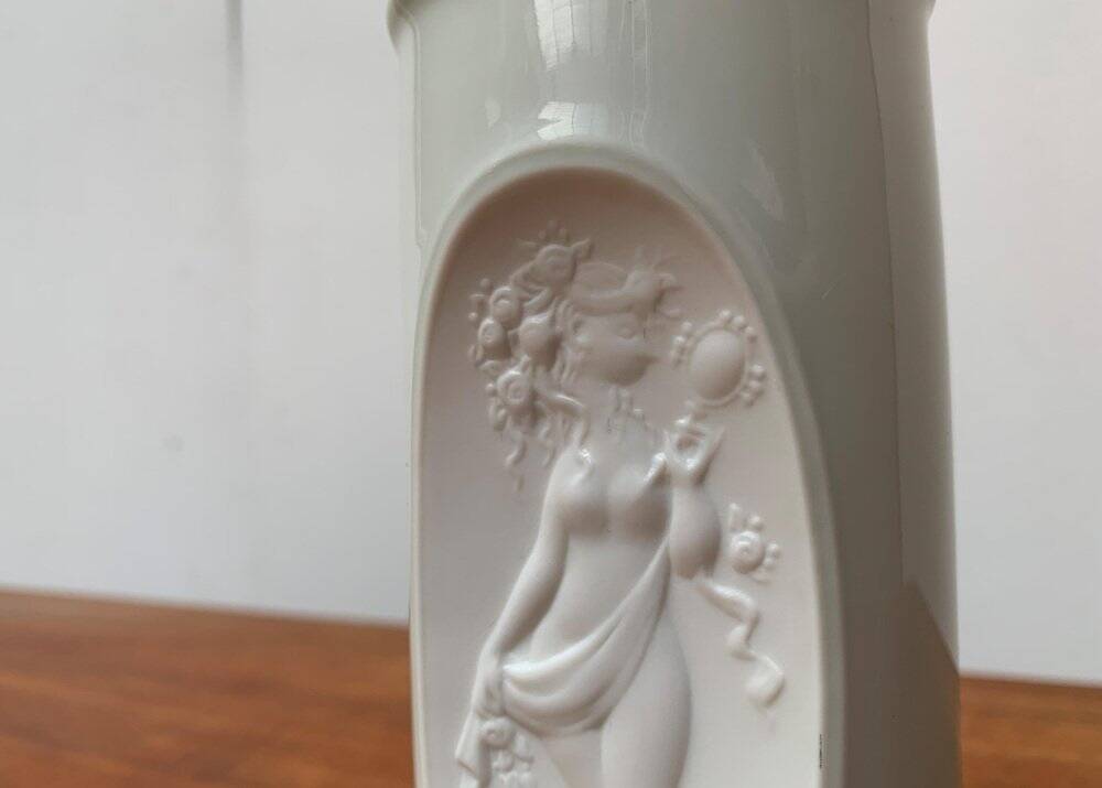 White porcelain vase from mid-century by Bjørn Wiinblad for Rosenthal.