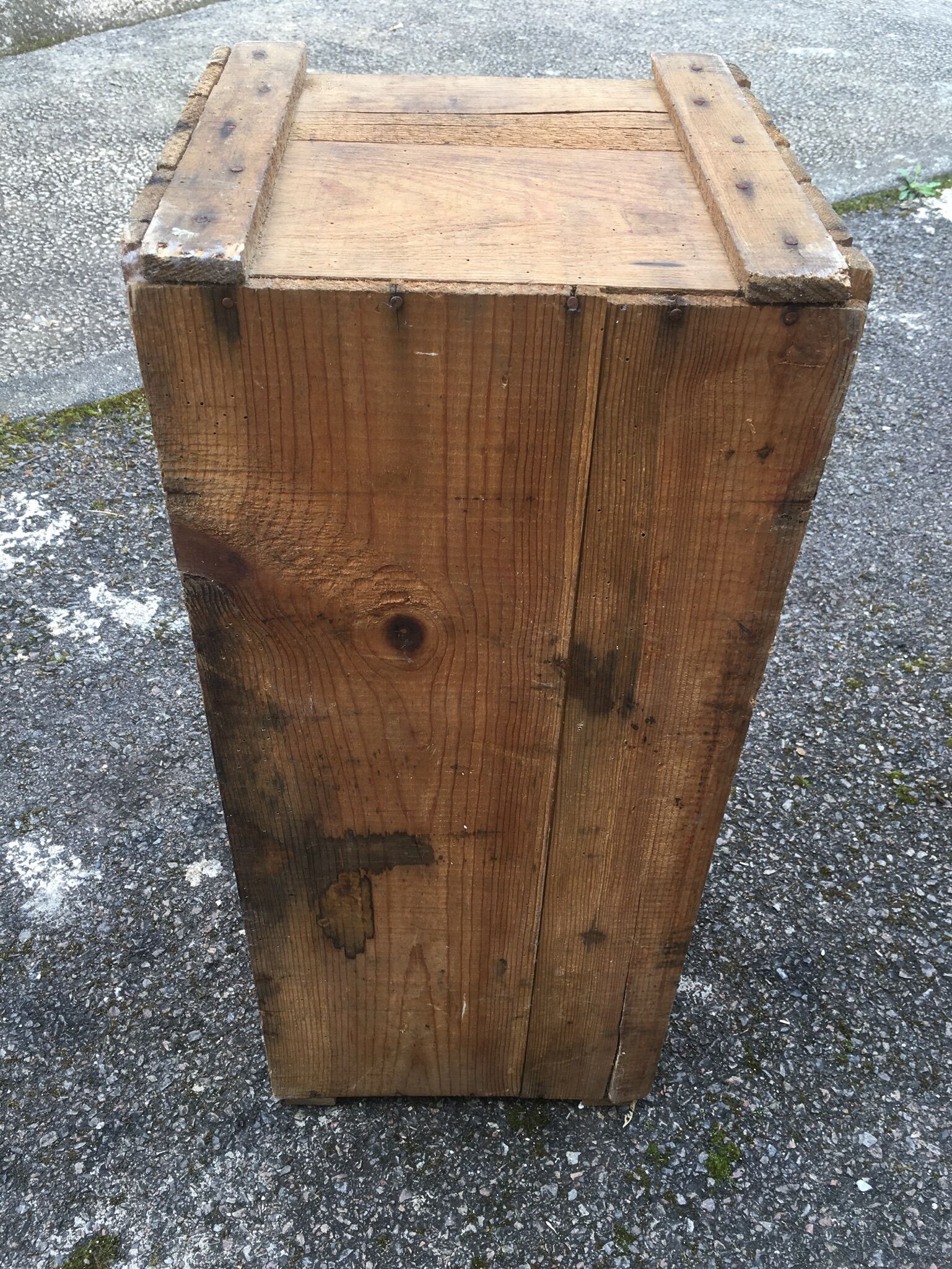 Wooden crate