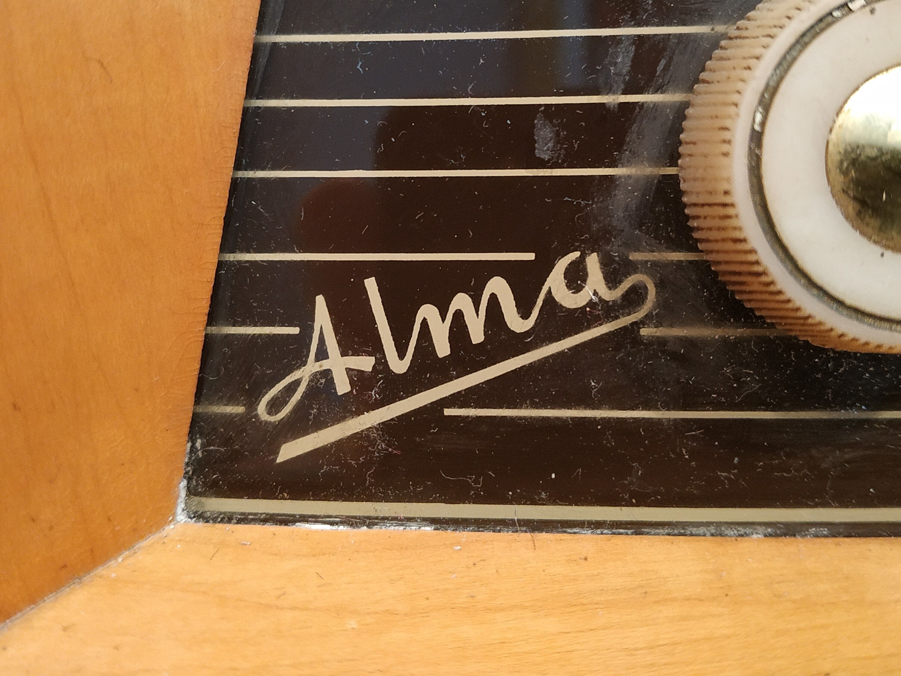 Radio tsf Point blue model alma (A856) of 1961