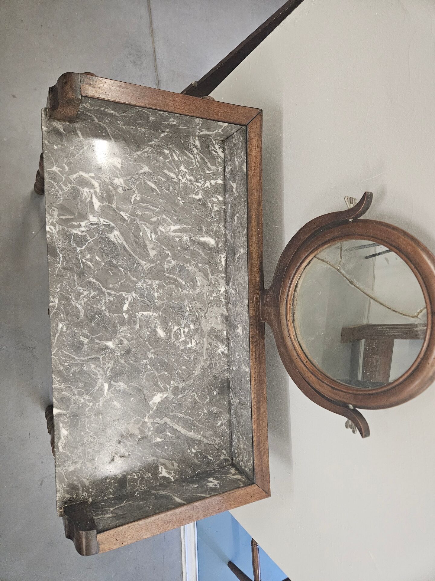 Coiffeuse 1900 ou meuble de toilette