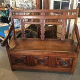 Chest bench