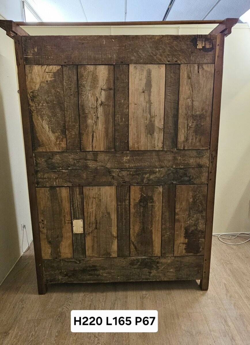 Louis XV period wardrobe, made of solid walnut.