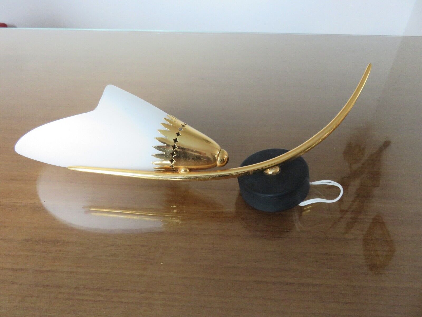 Paire d'appliques en opaline et laiton années 50 60