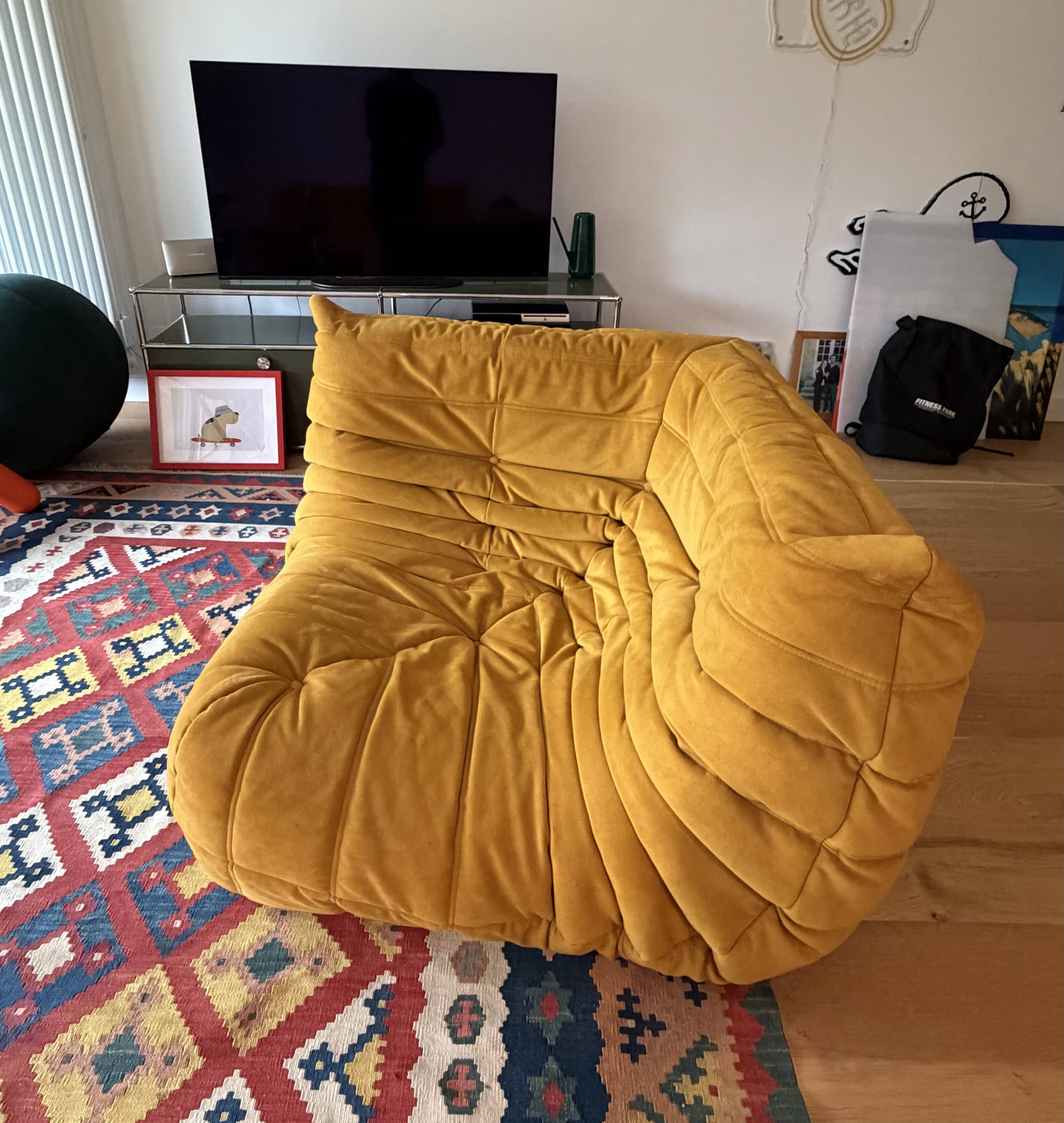 Togo Ligne Roset Corner