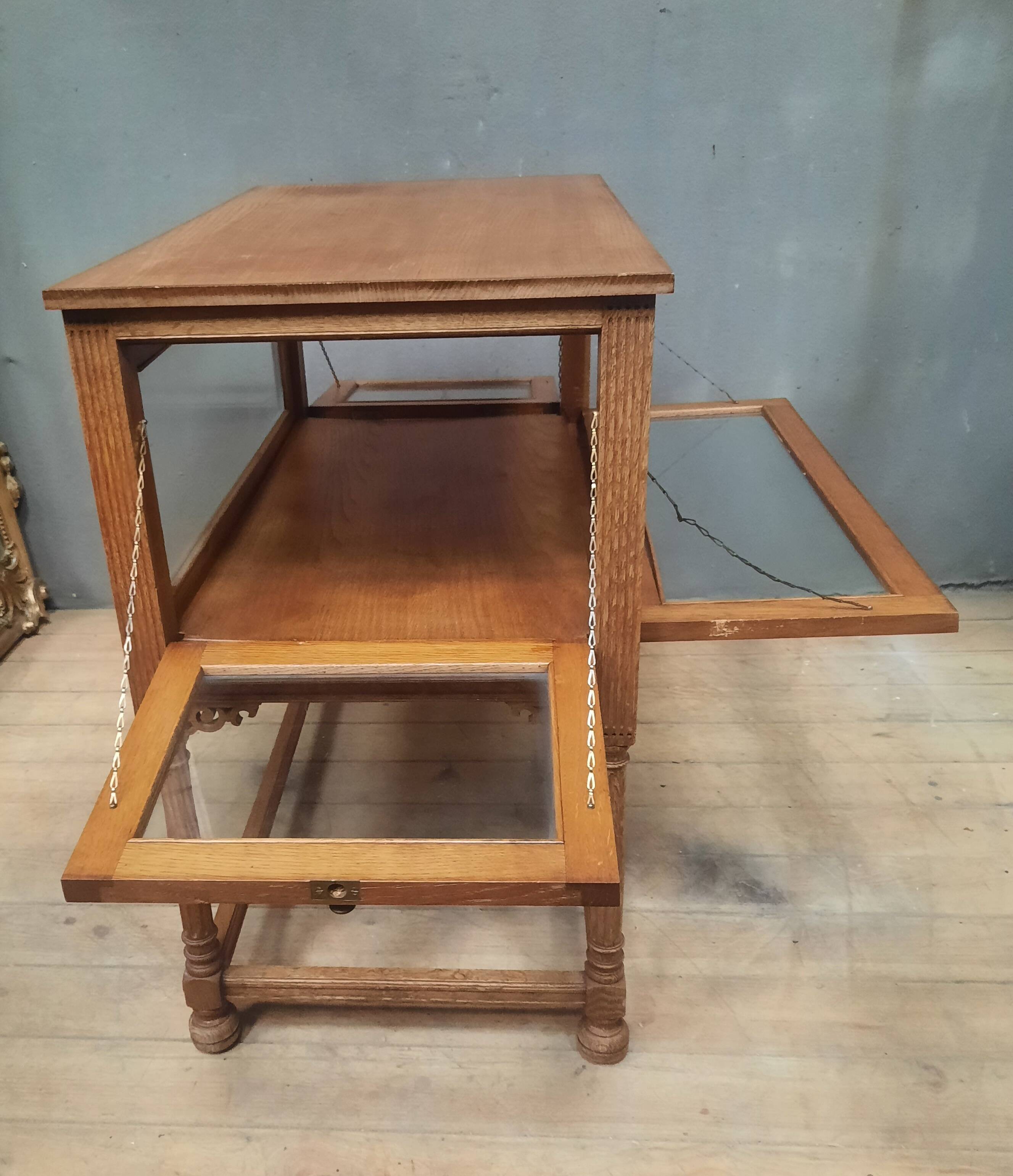 Display table in Louis XVI style