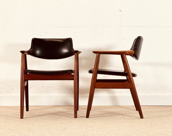 Set of 2 armchairs by Svend Age Eriksen (Glostrup)