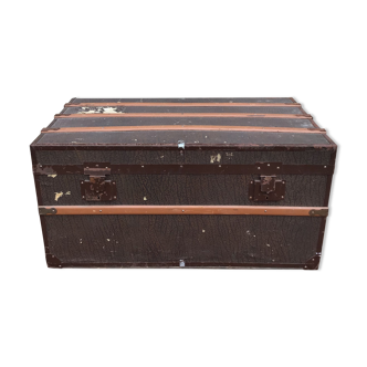 Trunk old wooden chest