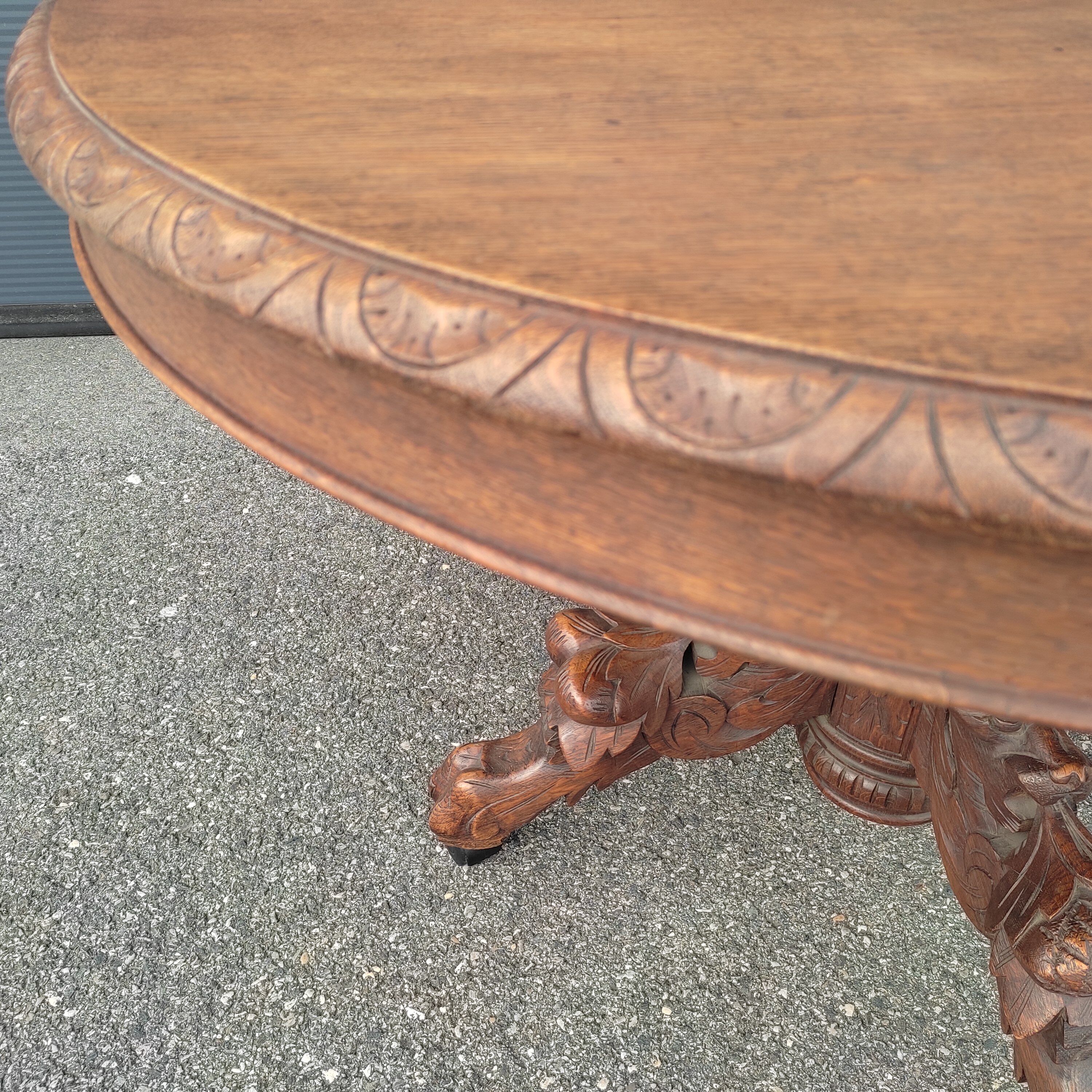 French table in extendable solid oak