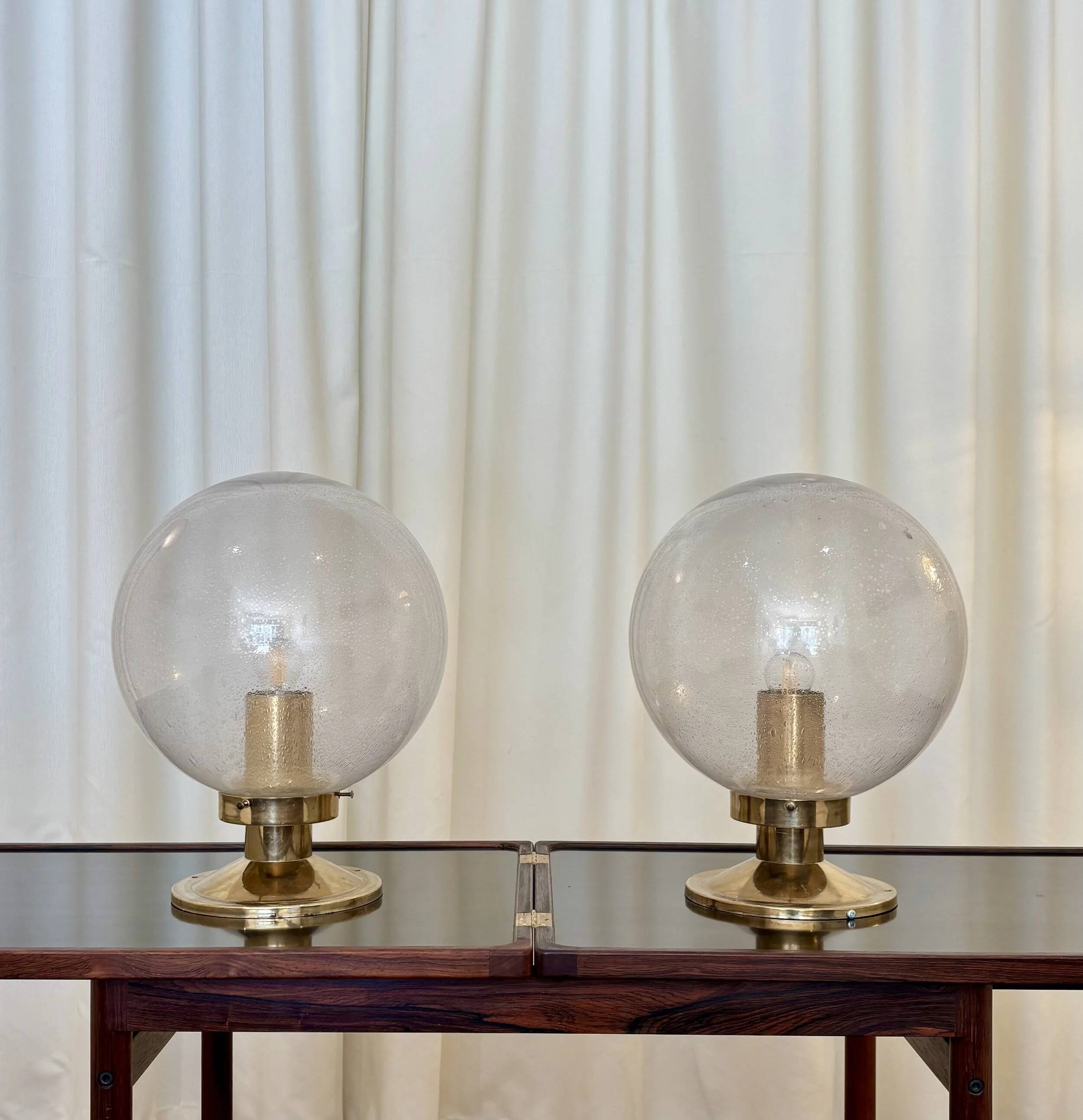 Hans Agne Jakobsson T 472 (Globus) ceiling lamp