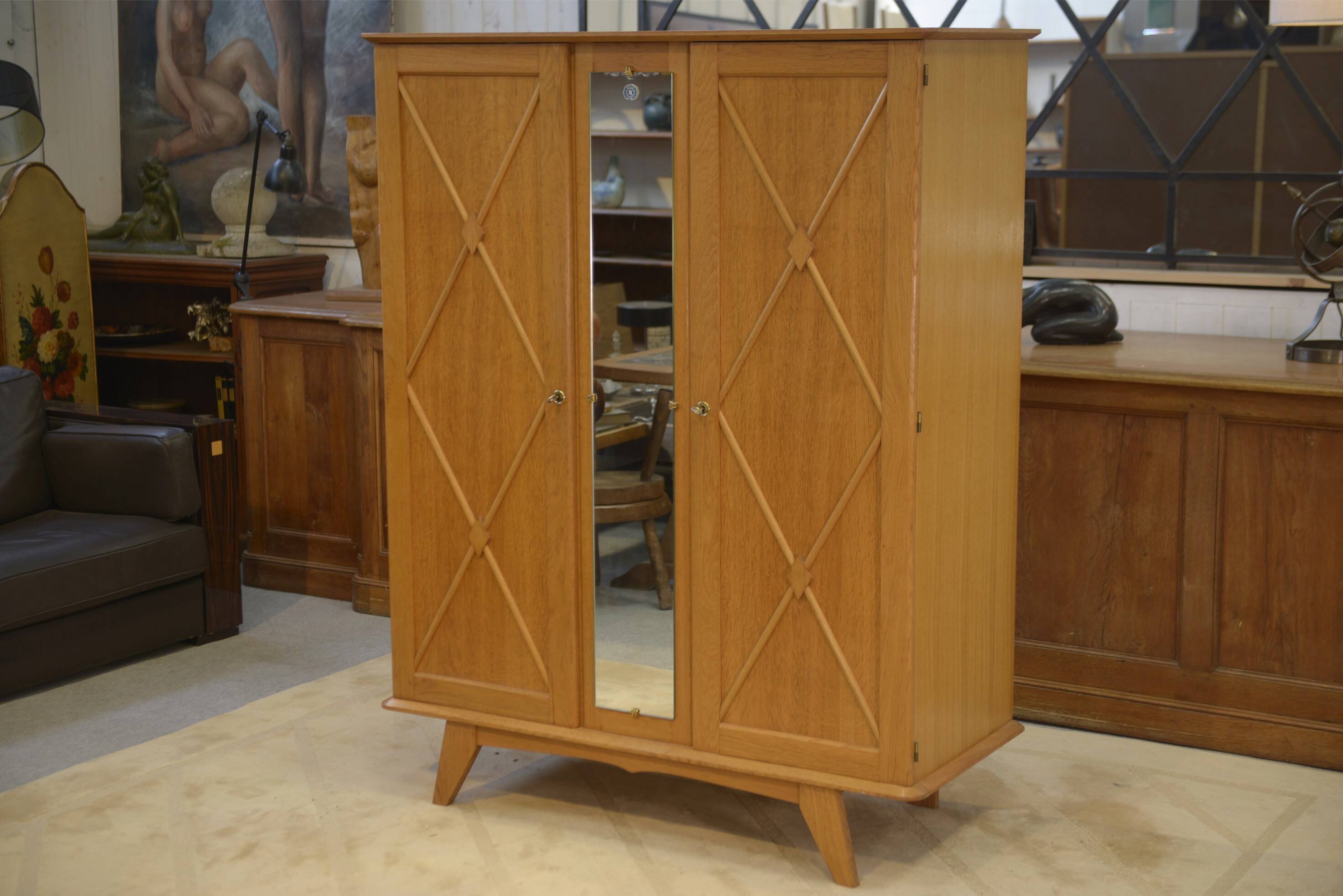 Armoire en chêne glace Saint-Gobain 1960’s