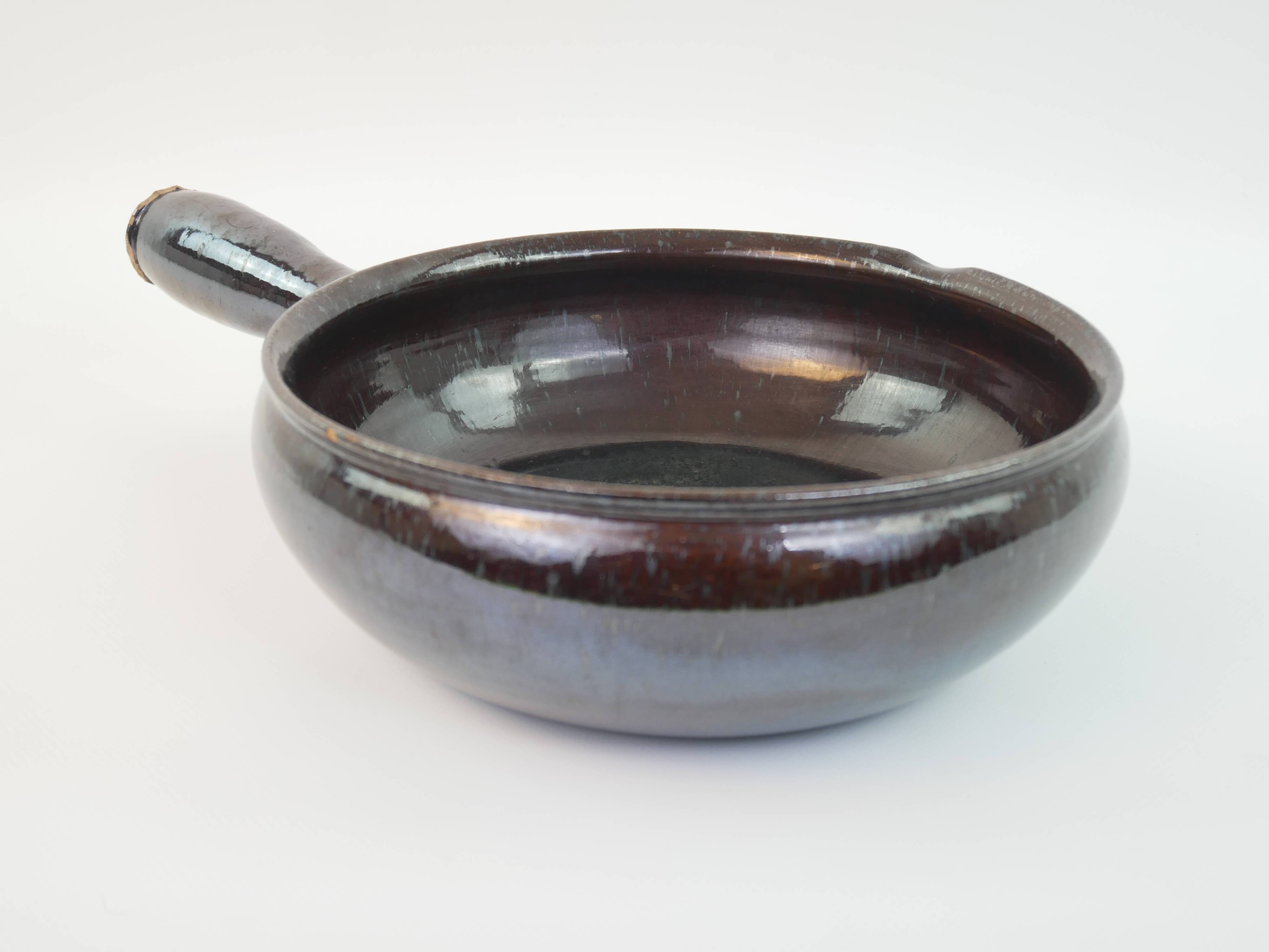 Ebony enameled ceramic fondue pot signed André Martin Vallauris 1950s