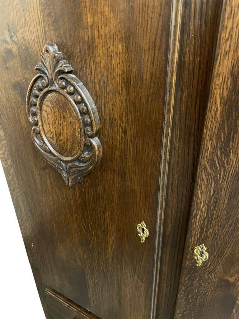 Vintage wooden sideboard / midboard