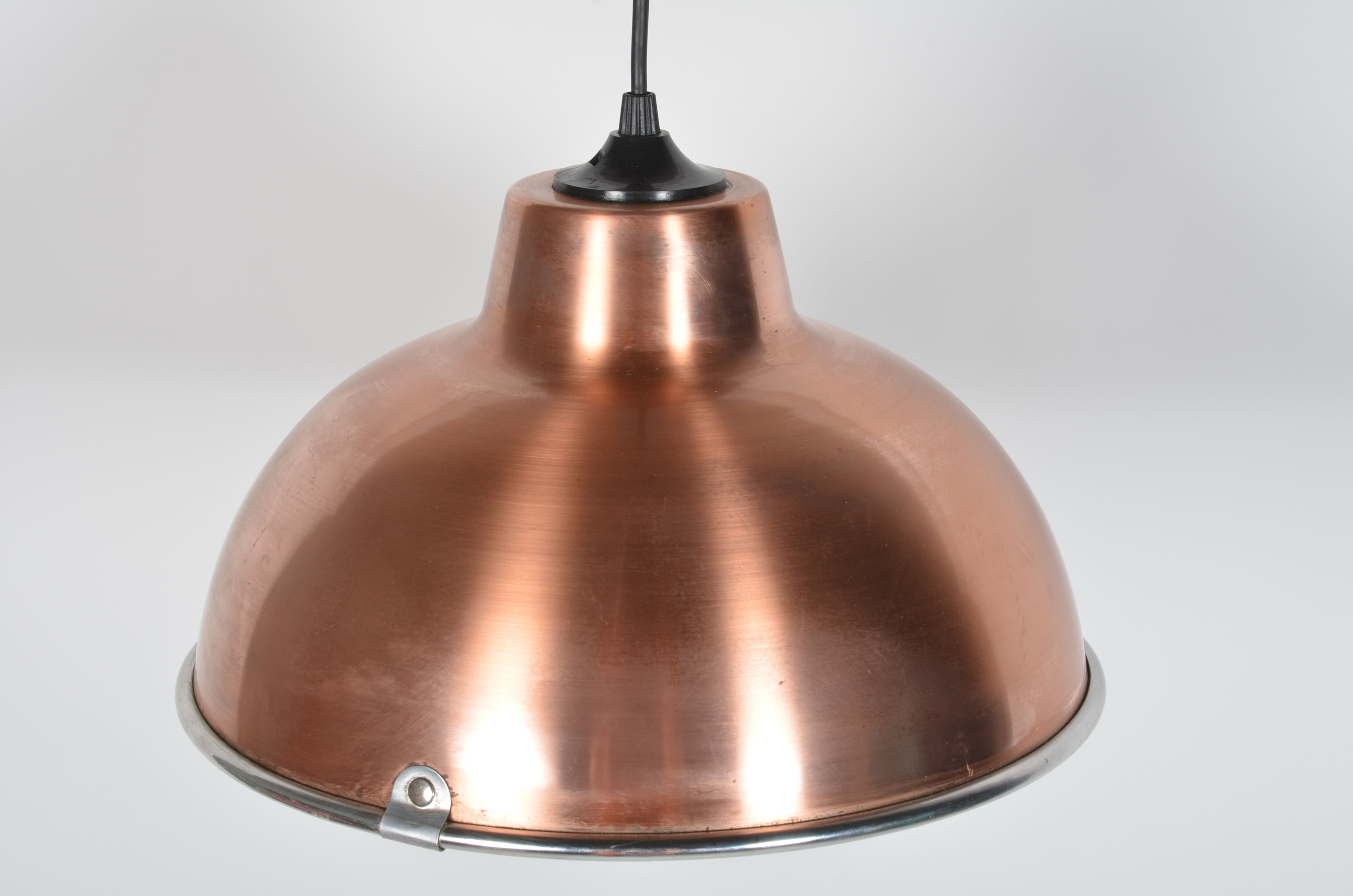 Pink copper aspect suspension
