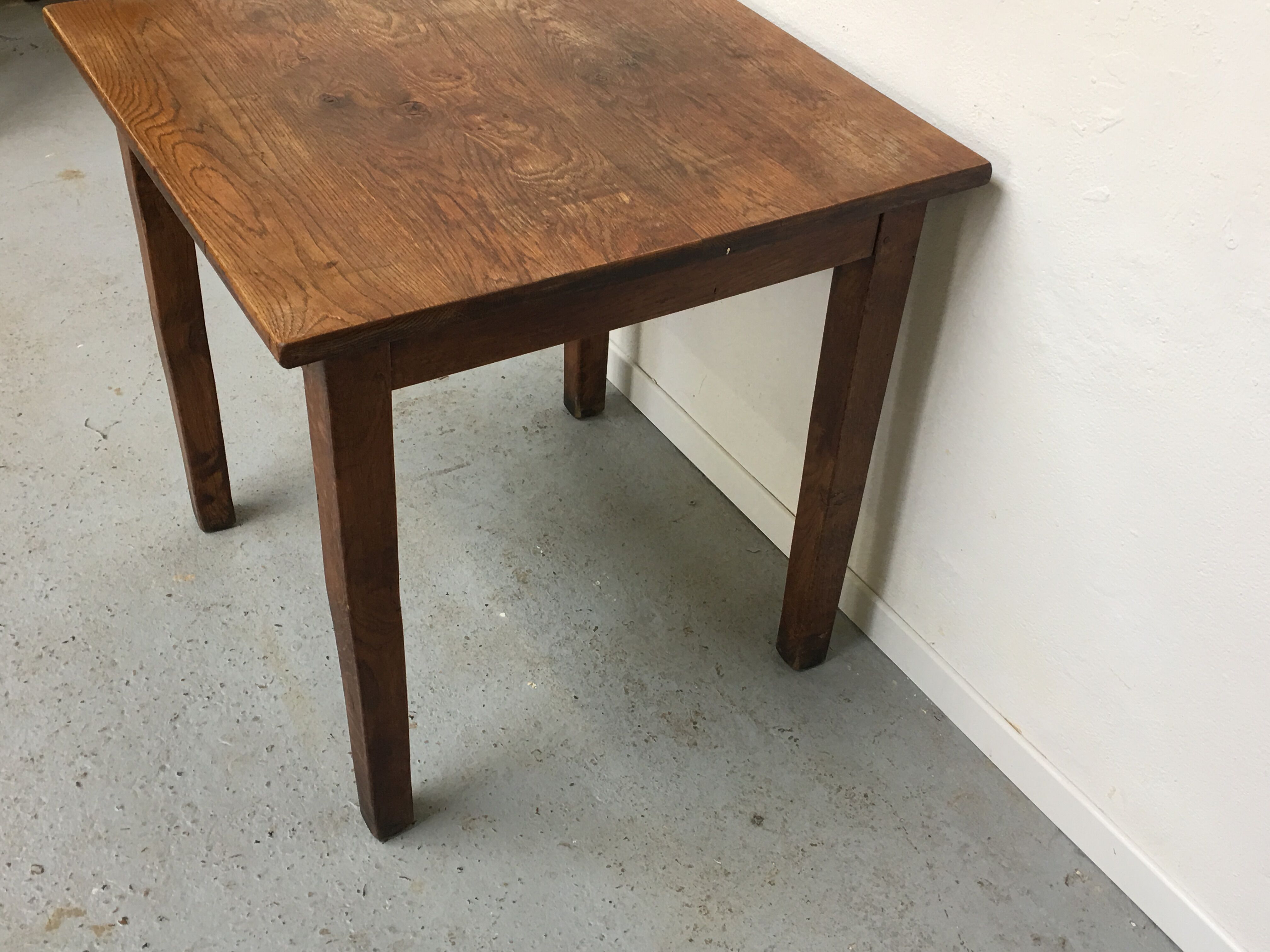 Square bistro table