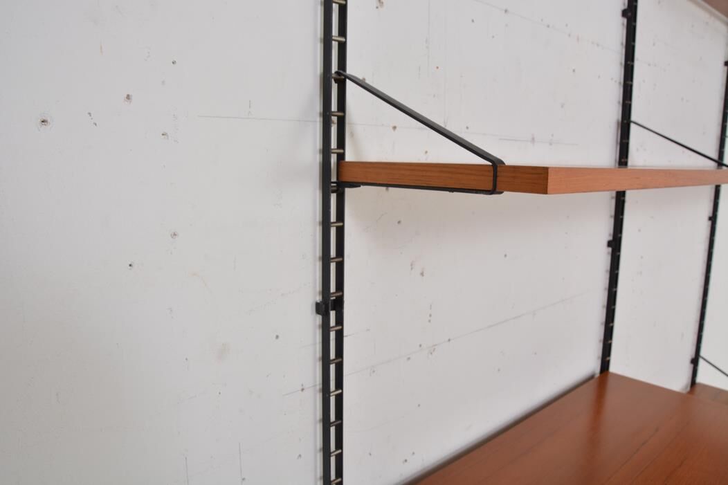Modular Italian wall shelf, dating from the 60s