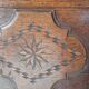 Ancien coffre marqueterie et bois massif