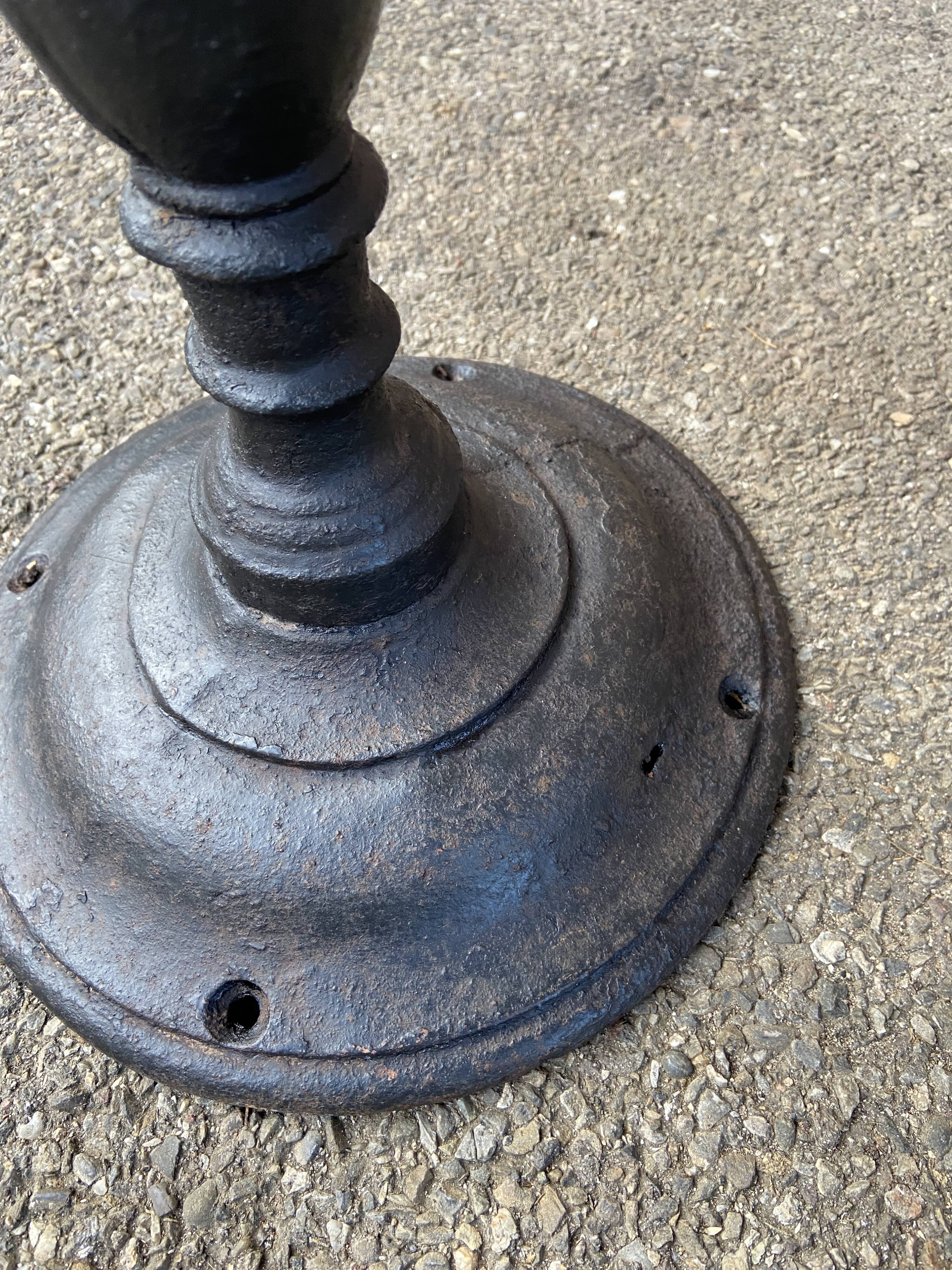 Café table bistro vintage brasserie 1890-1910 cast iron & fir