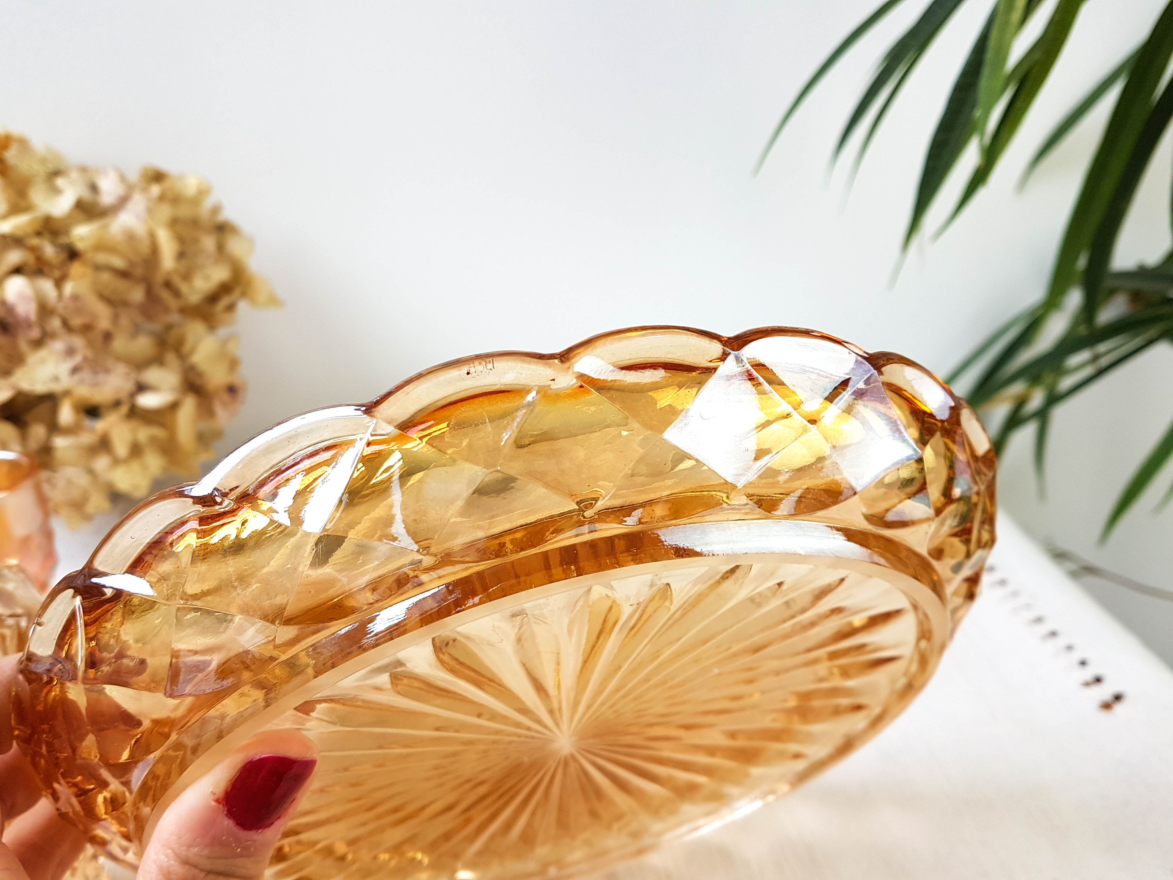 Amber glass liquor service