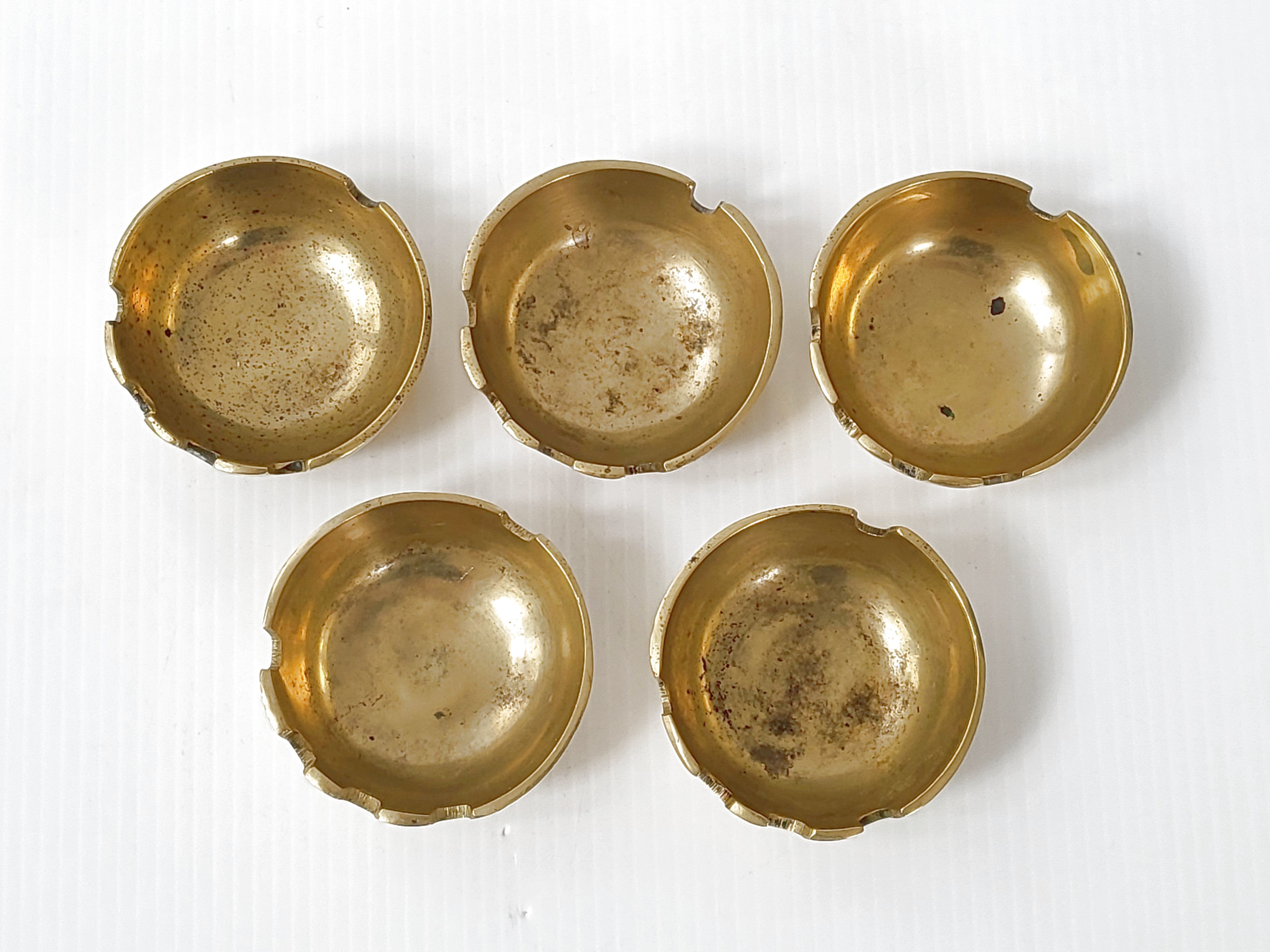 5 vintage ashtrays in gilded brass 1960