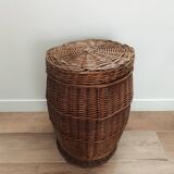 Vintage wicker basket with lid