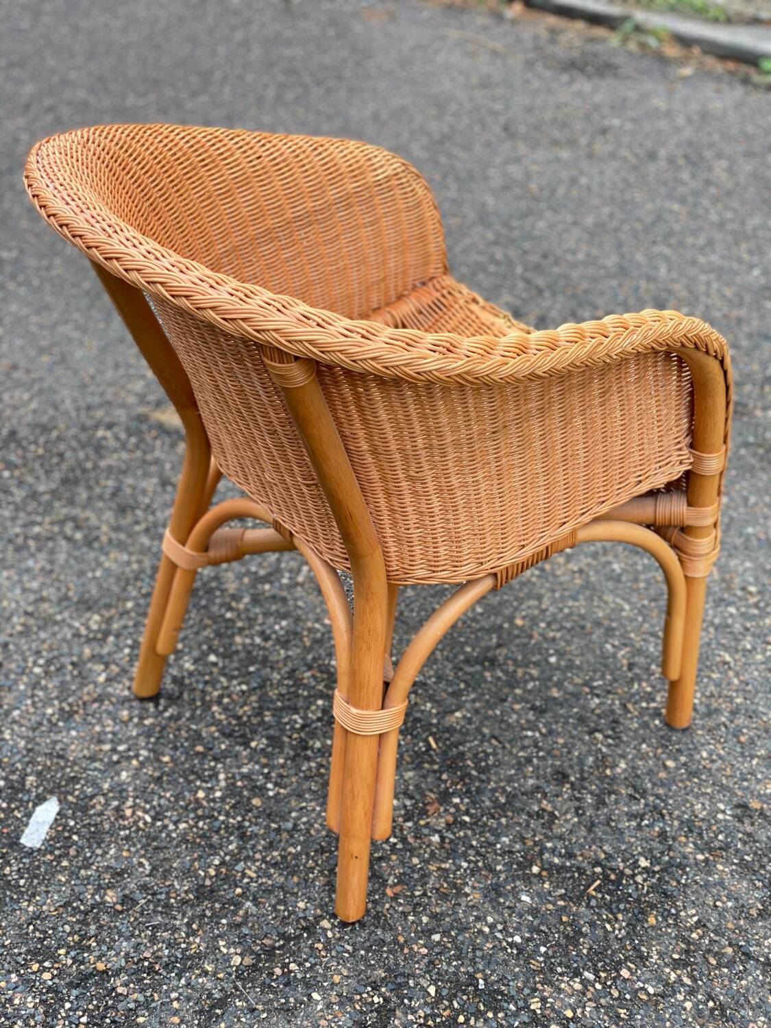 Adult rattan armchair