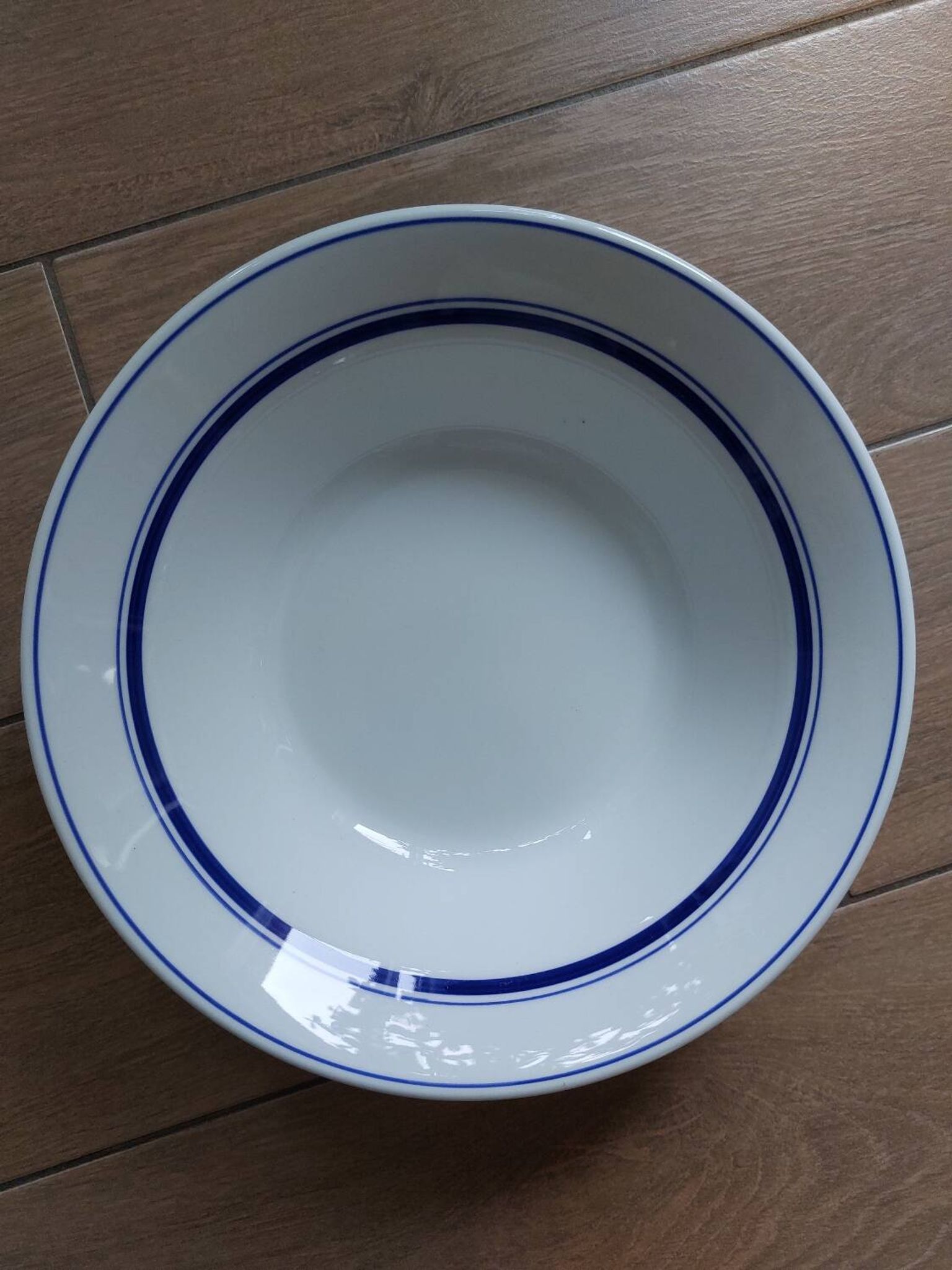 Serving dish