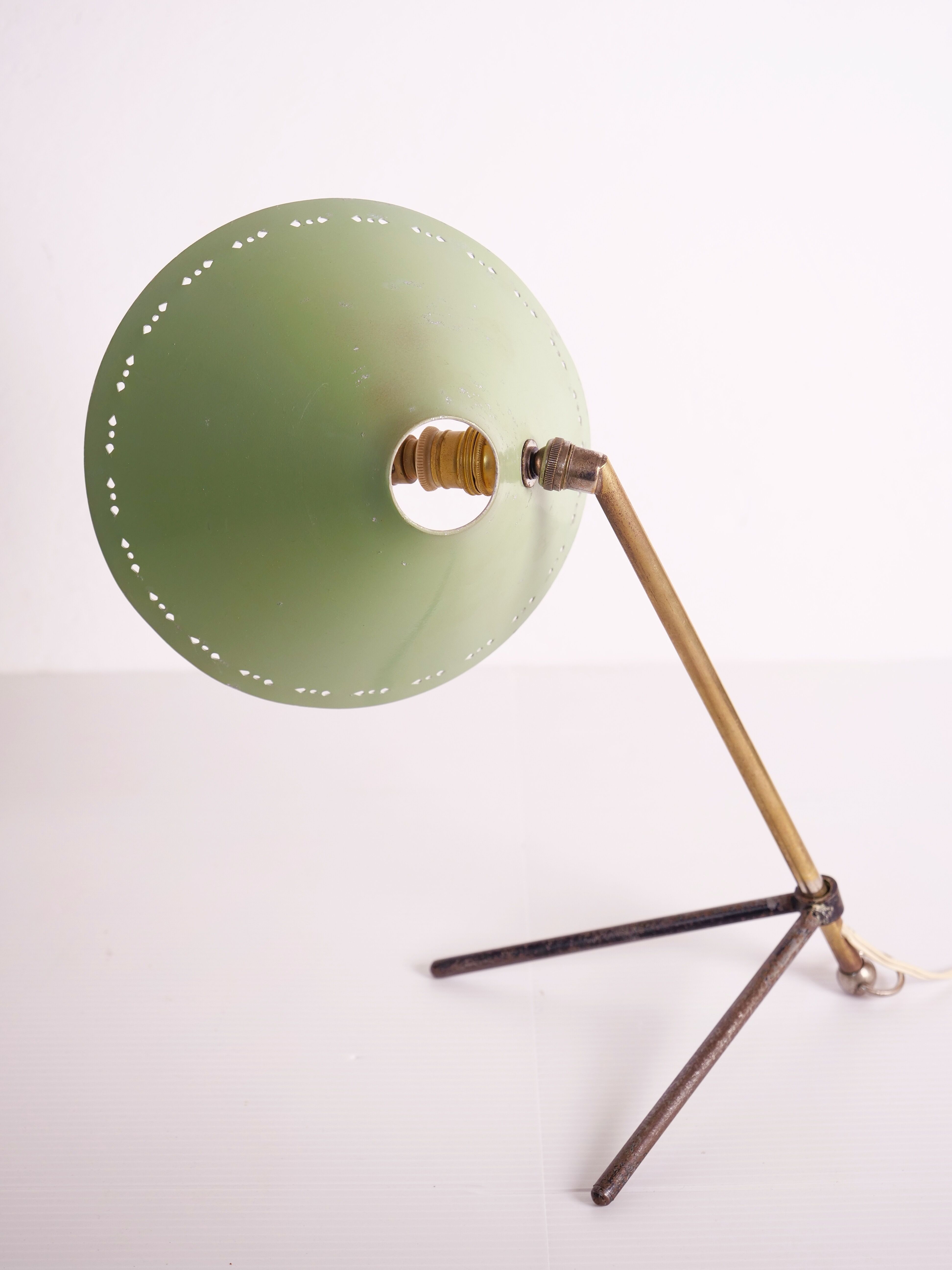 Lampe cocotte pinocchio laiton et acier laqué vert