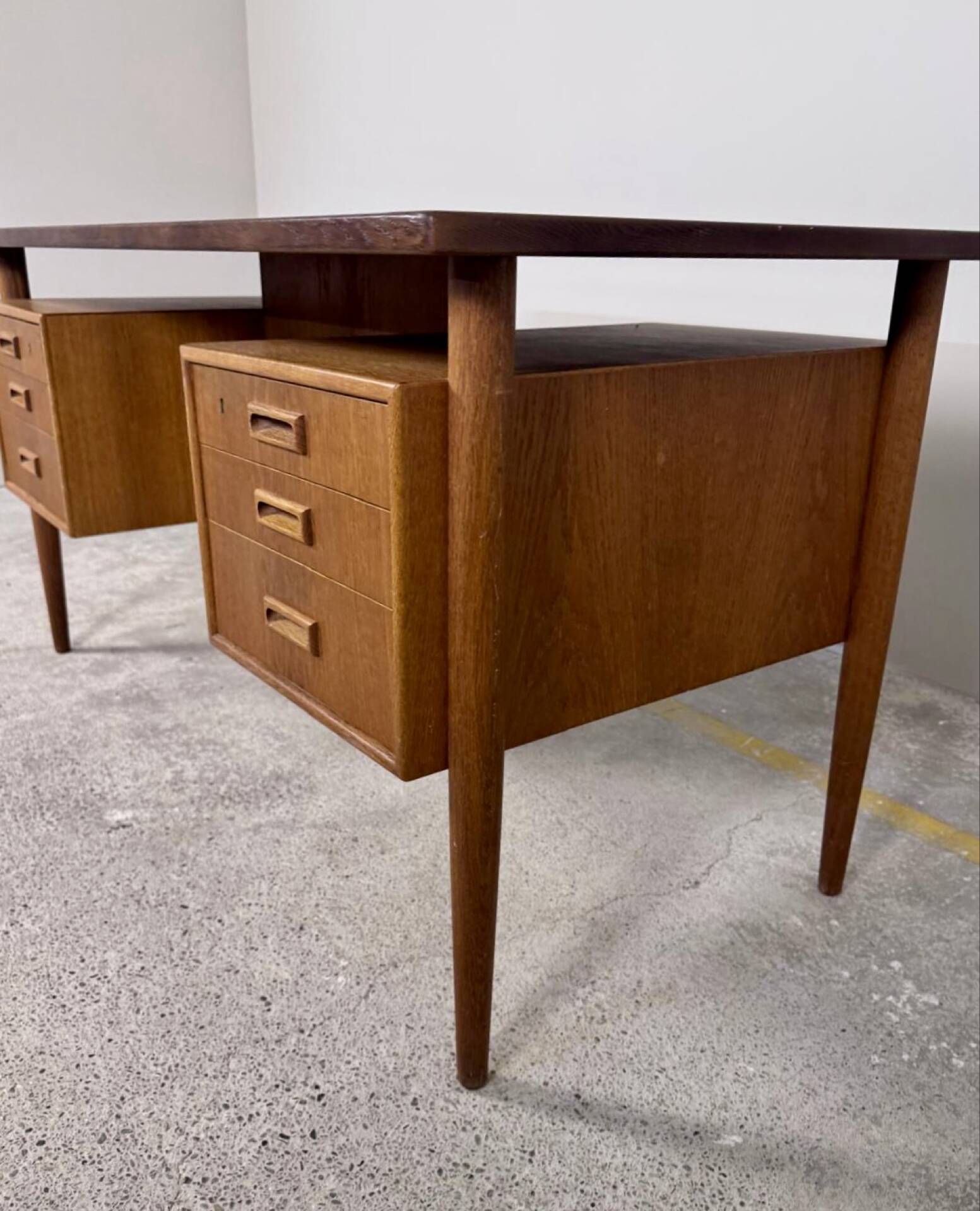 Bureau scandinave de direction double face plateau flottant longueur 1