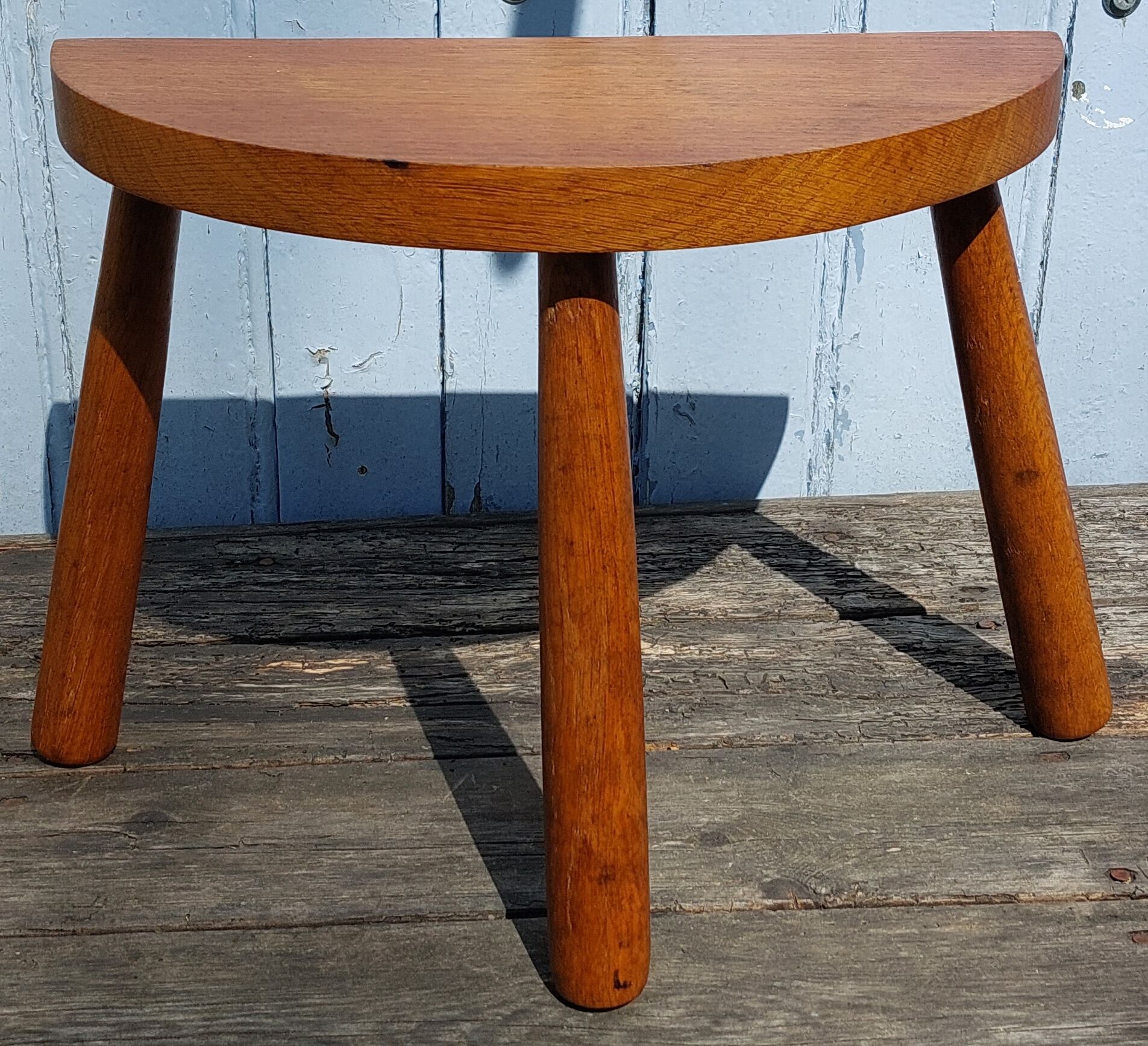 Milking tripod stool