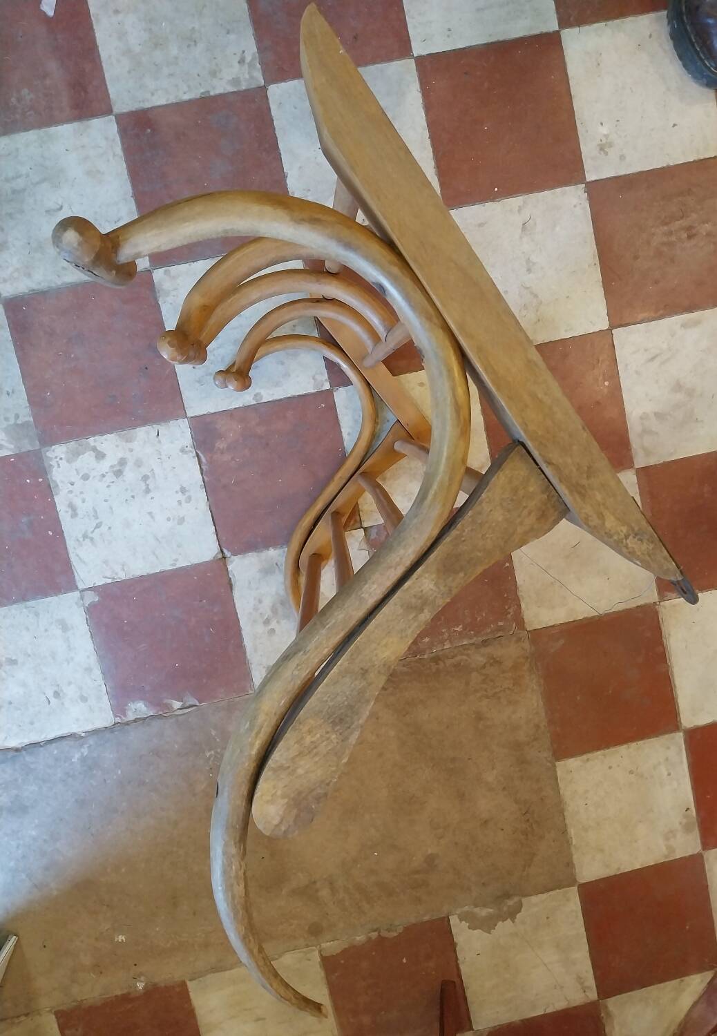 Wall-mounted coat rack