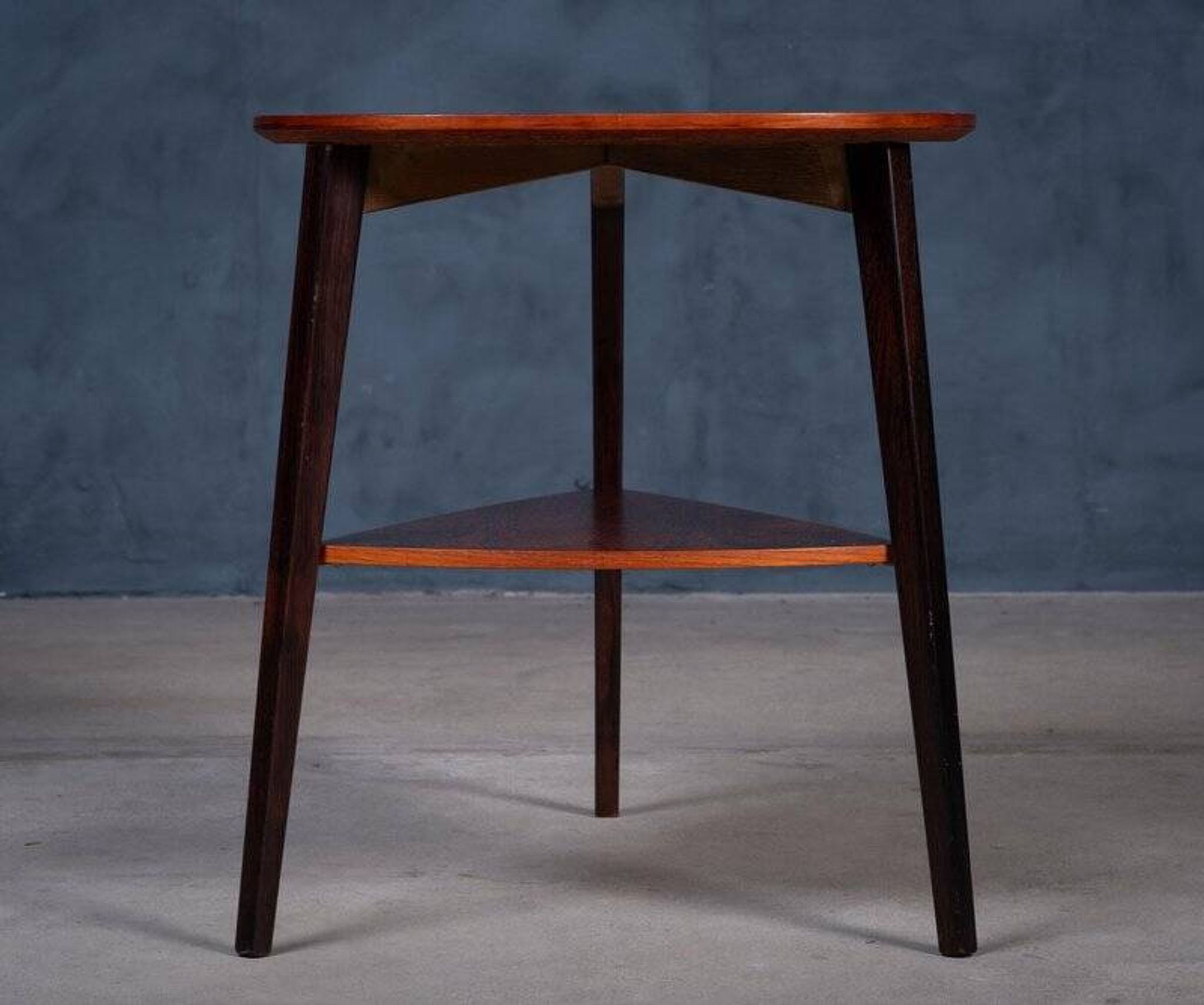 Table d'appoint en palissandre par Holger Georg Jensen, Danemark, années 1960.