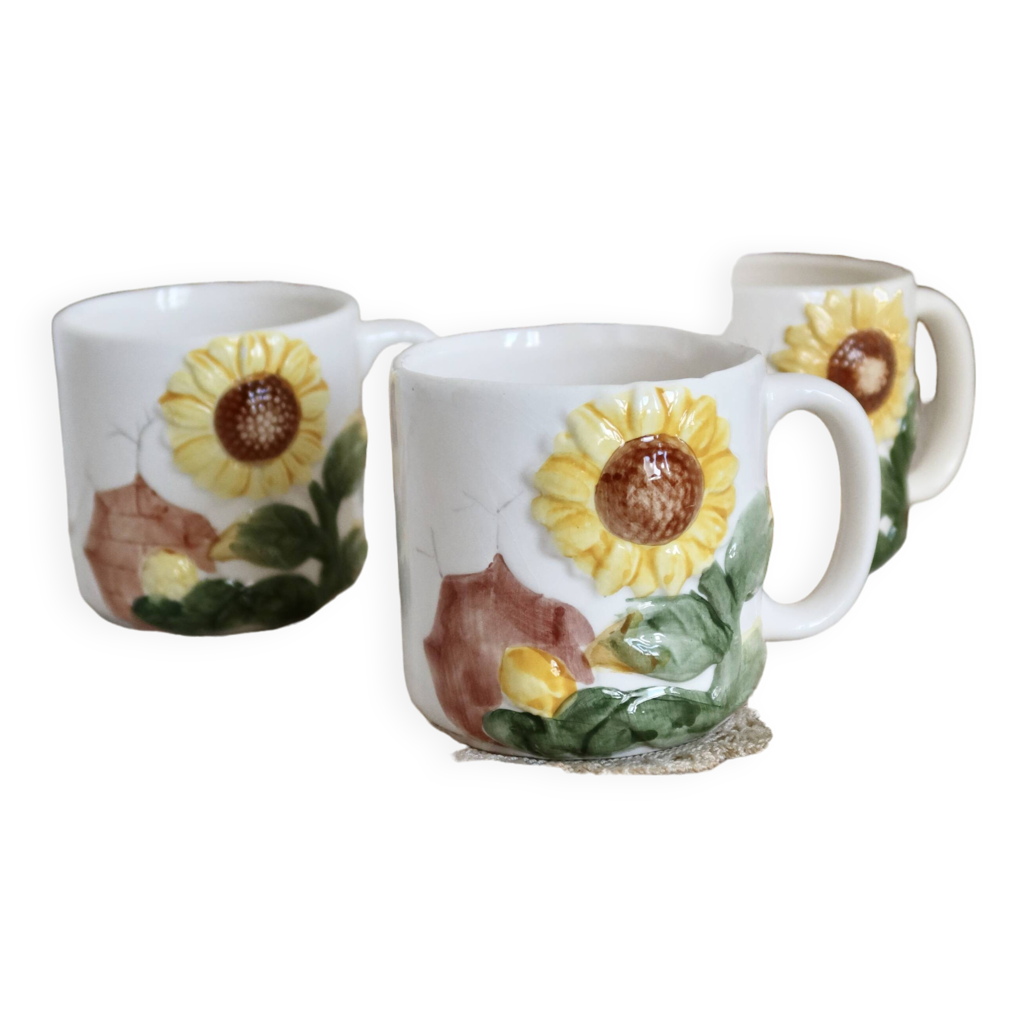 Set of 4 vintage barbotine cups / mugs with polychrome sunflower pattern