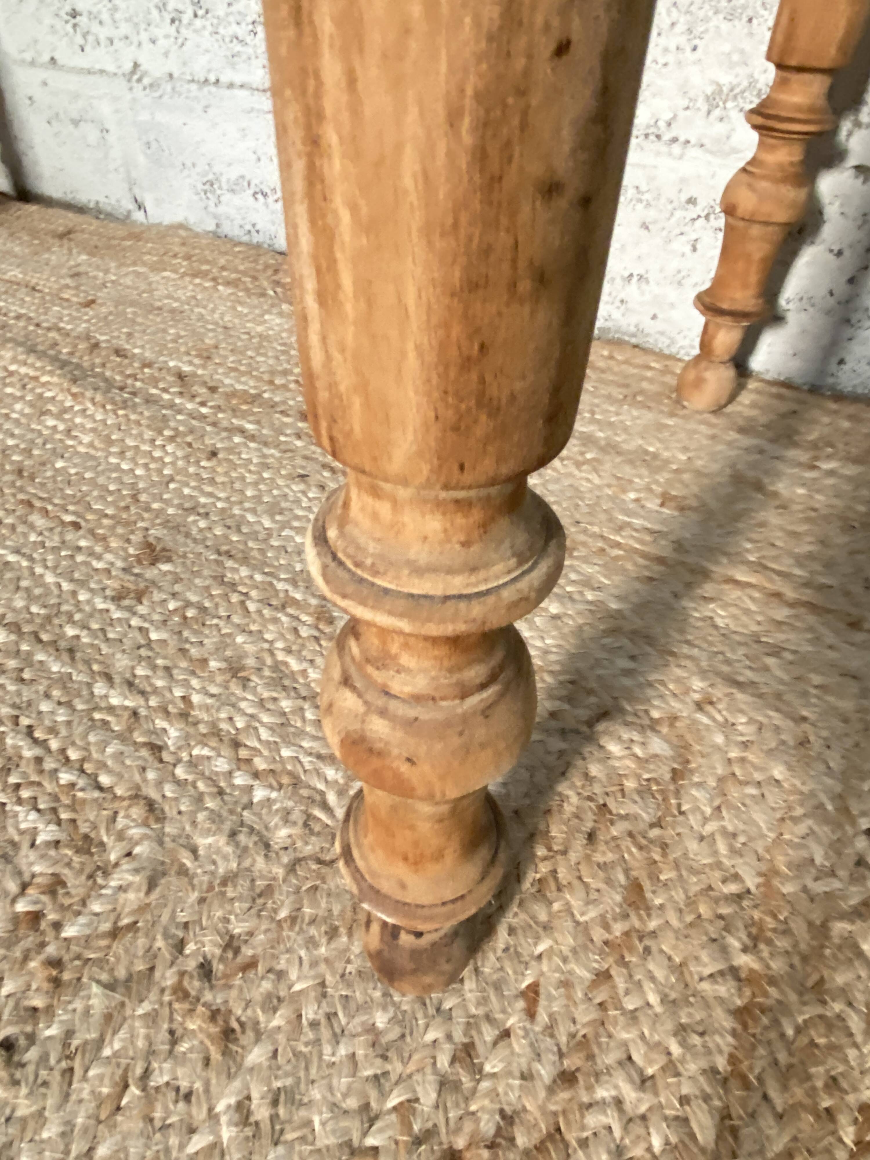 Farmhouse table with turned legs