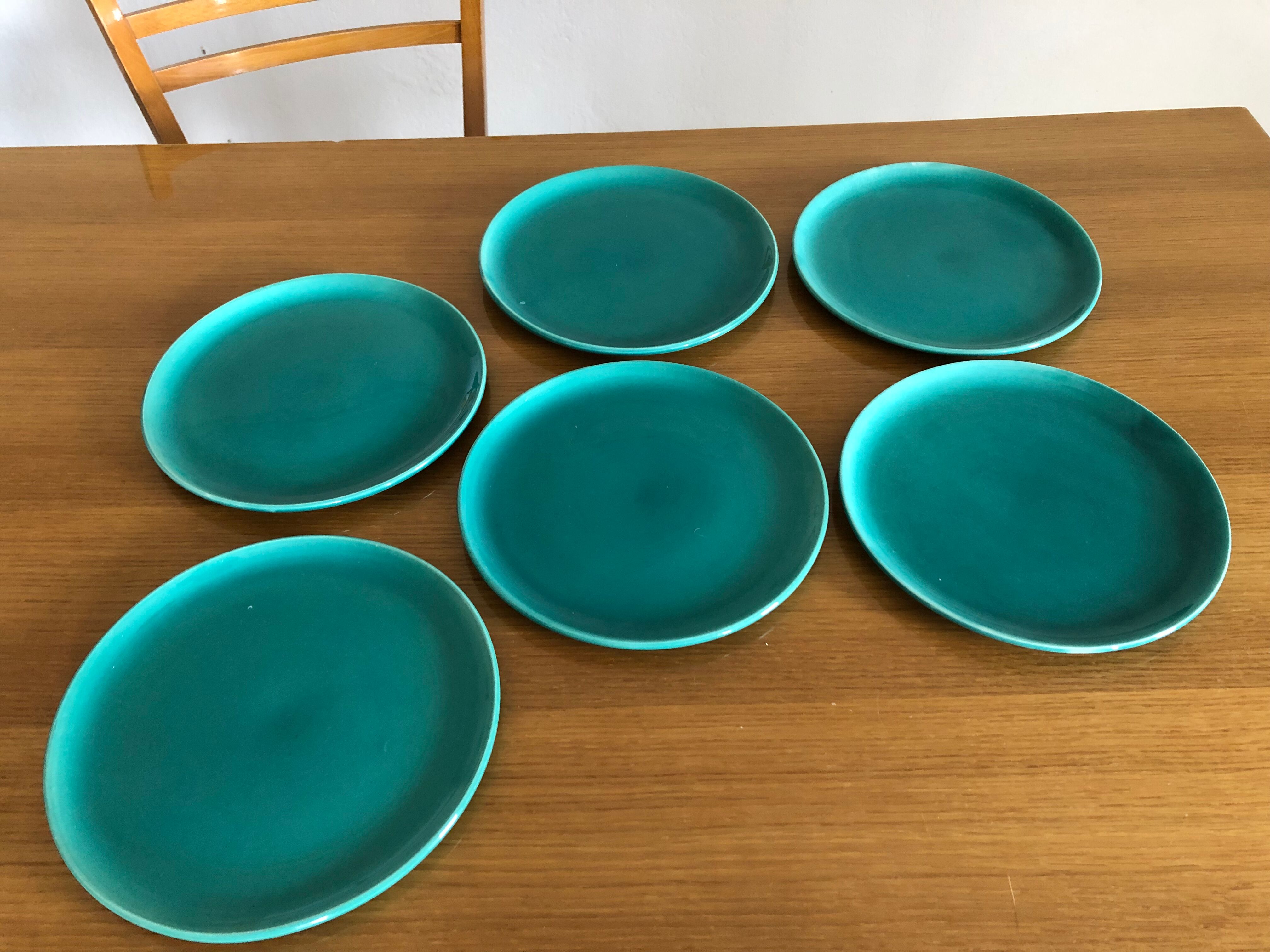 6 vintage flat earthenware plates