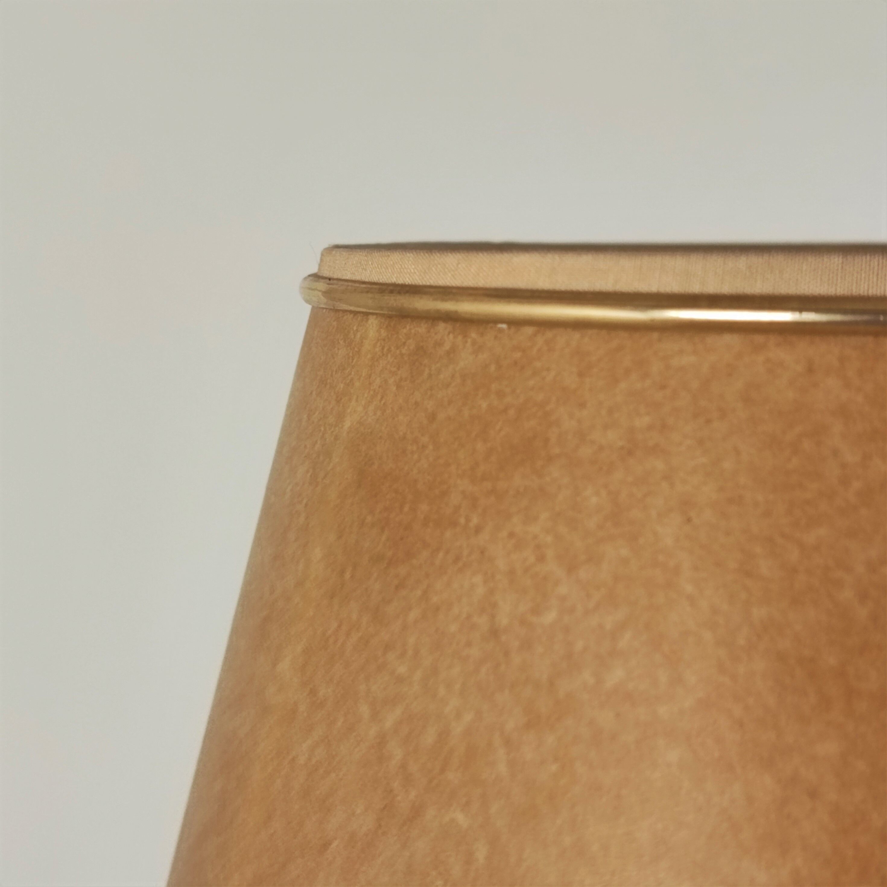 Brass e-reader floor lamp